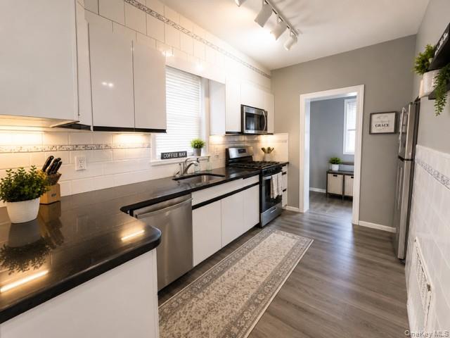 Single Family Mahan Bronx, NY 10461, MLS-1000463-5