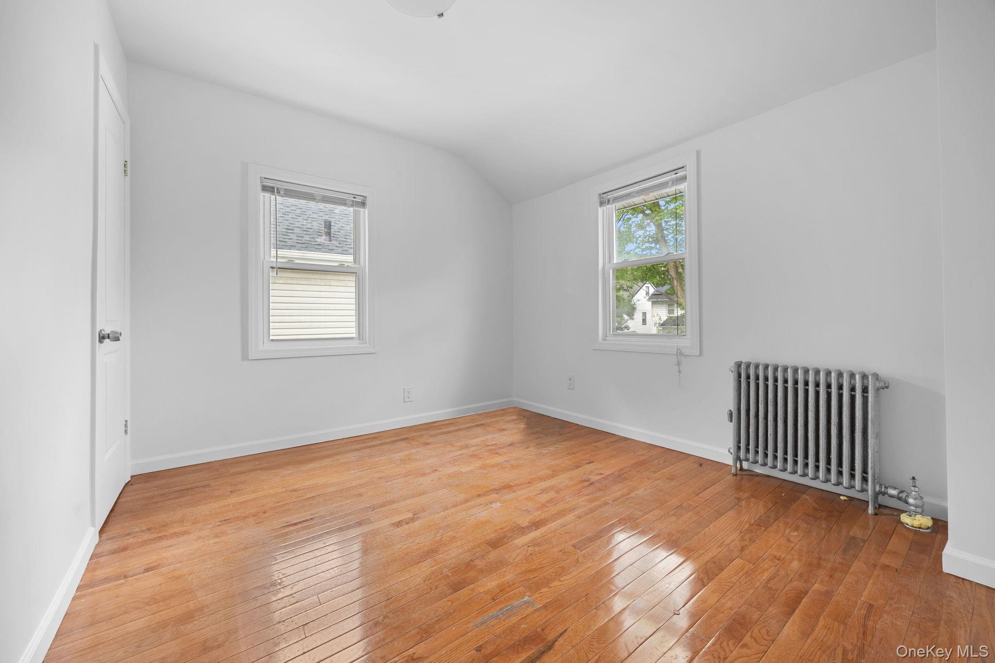 Single Family 114th  Queens, NY 11412, MLS-1000468-10