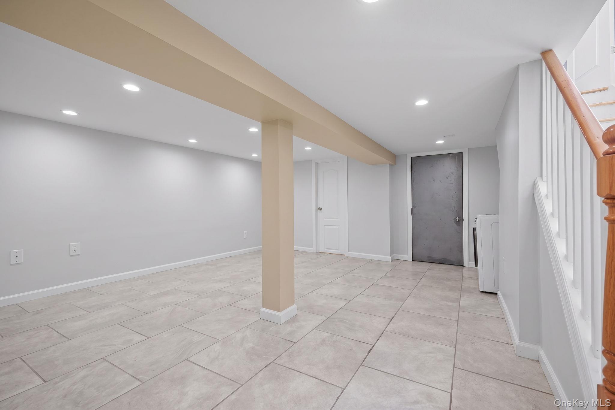 Single Family 114th  Queens, NY 11412, MLS-1000468-12