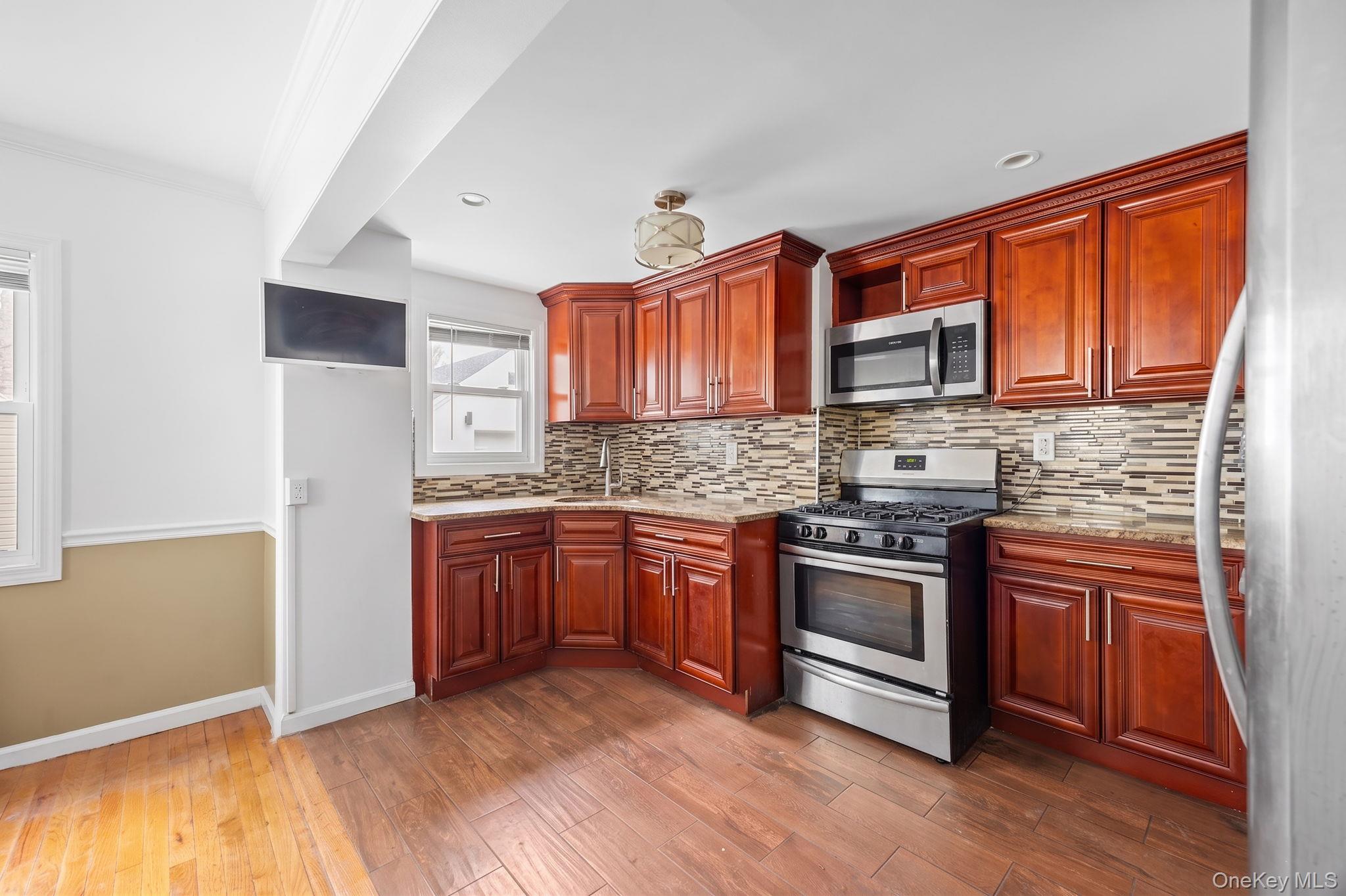 Single Family 114th  Queens, NY 11412, MLS-1000468-8