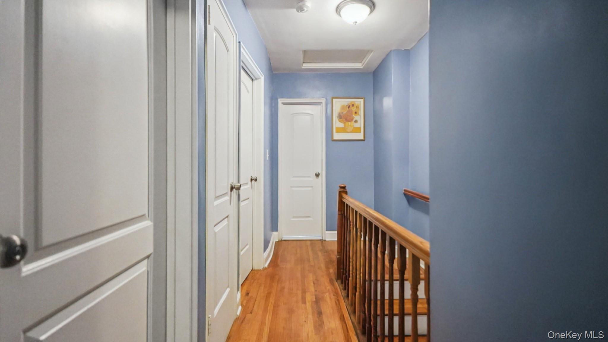 Single Family Hone Bronx, NY 10469, MLS-1000472-20