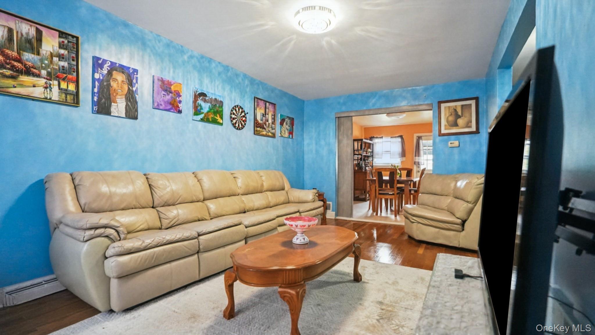 Single Family Hone Bronx, NY 10469, MLS-1000472-24