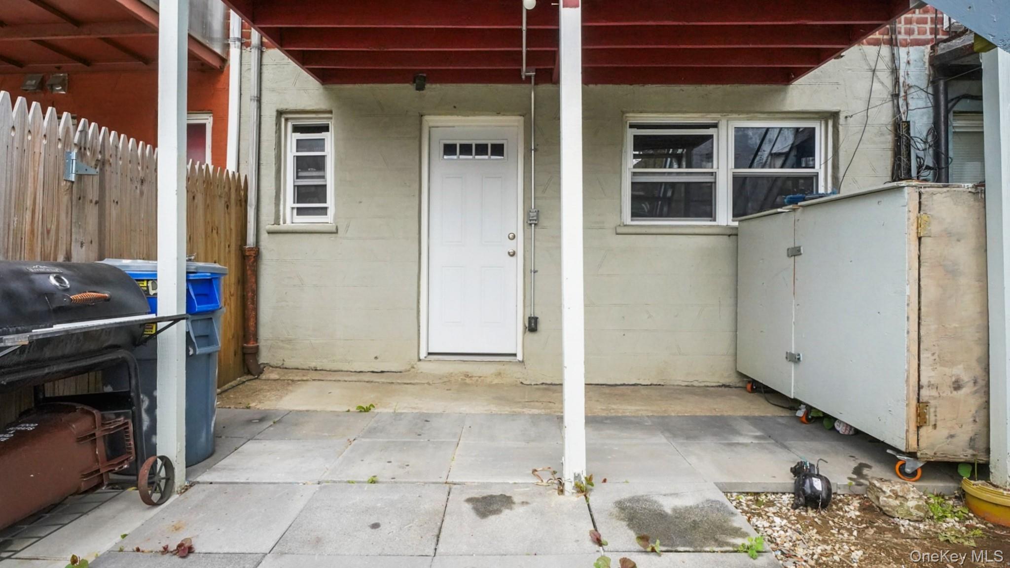 Single Family Hone Bronx, NY 10469, MLS-1000472-28