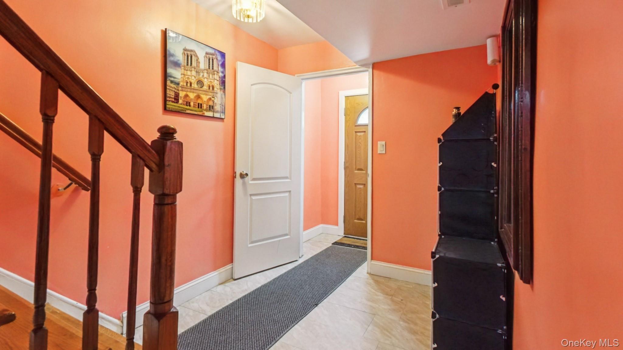Single Family Hone Bronx, NY 10469, MLS-1000472-6