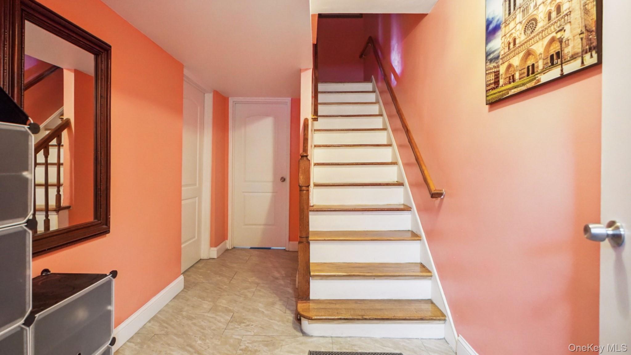 Single Family Hone Bronx, NY 10469, MLS-1000472-7