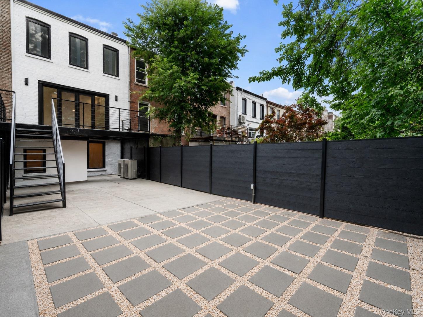 Single Family Bainbridge Street Brooklyn, NY 11233, MLS-1000499-16