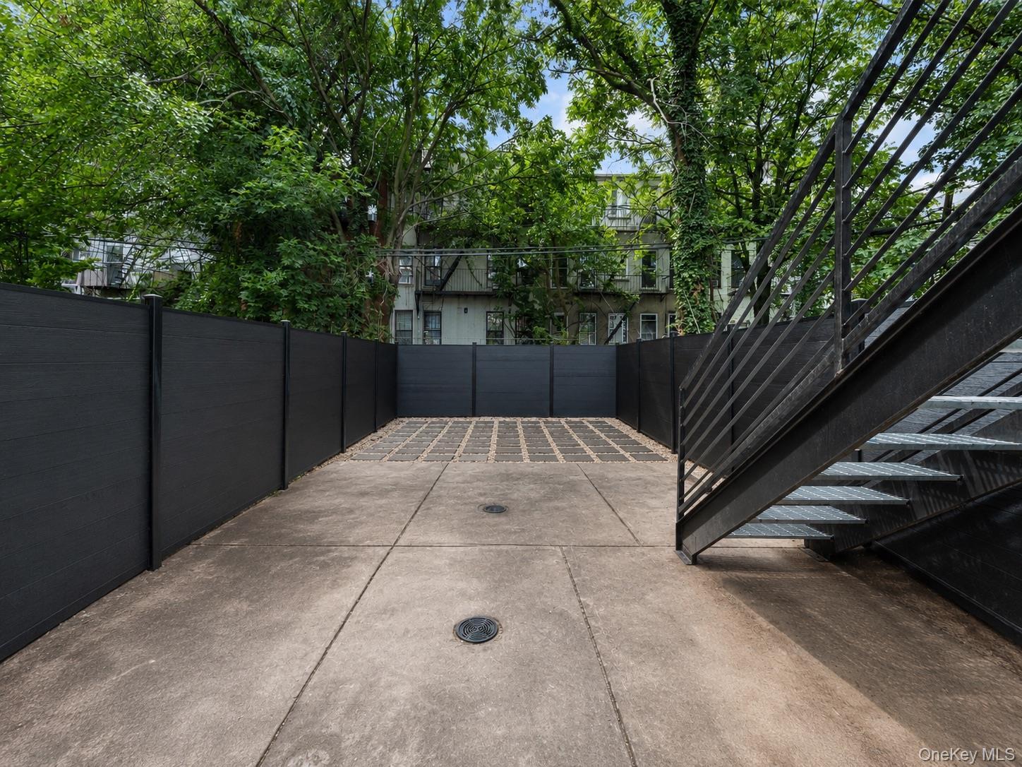 Single Family Bainbridge Street Brooklyn, NY 11233, MLS-1000499-17