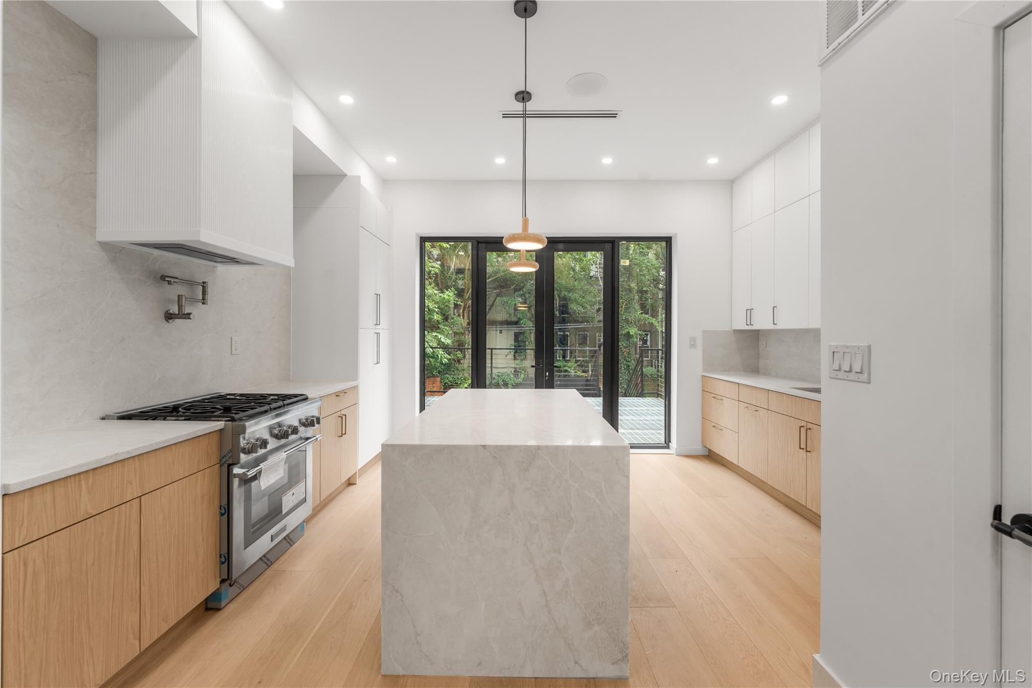 Single Family Bainbridge Street Brooklyn, NY 11233, MLS-1000499-5