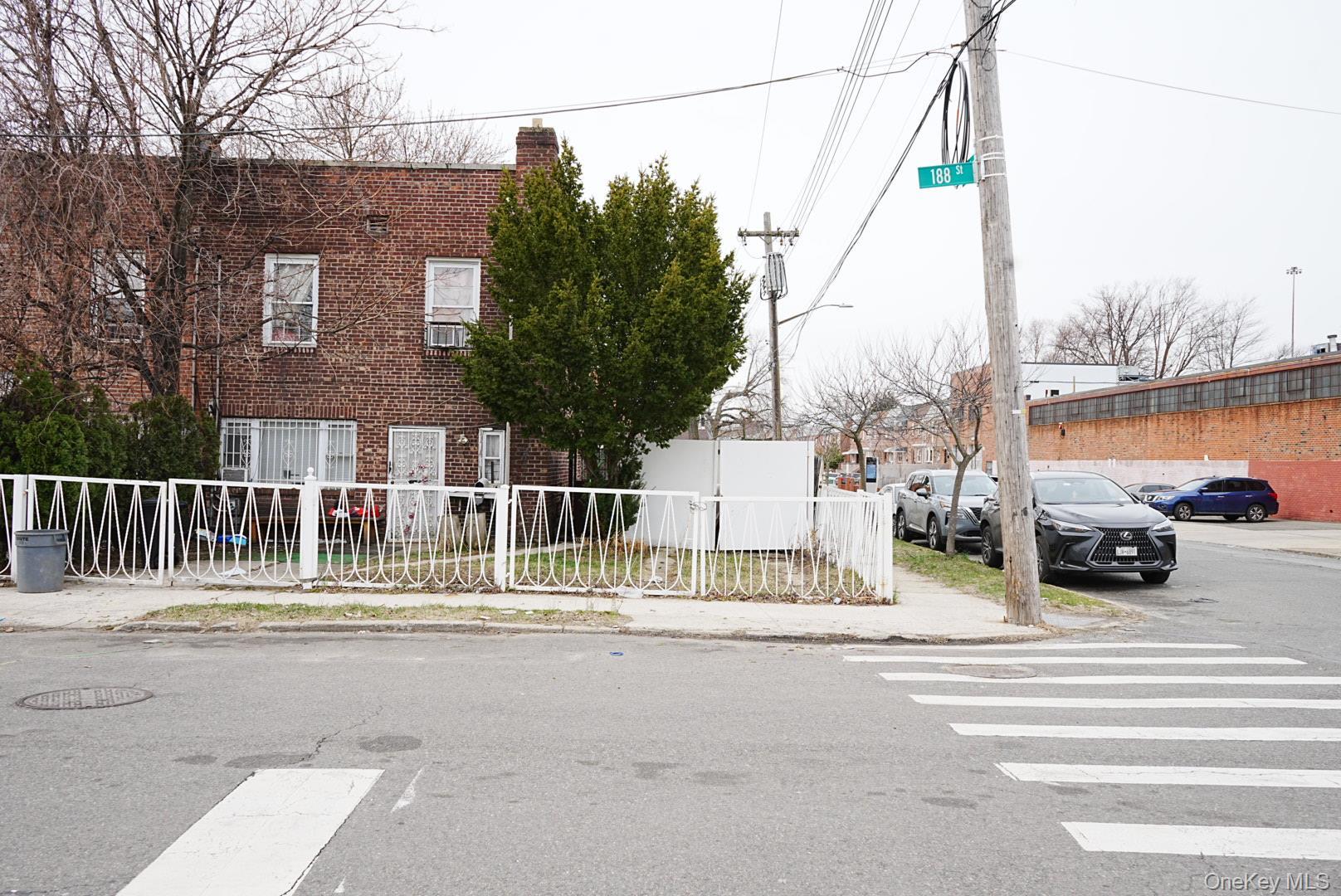 Single Family 188th Queens, NY 11423, MLS-1000526-2