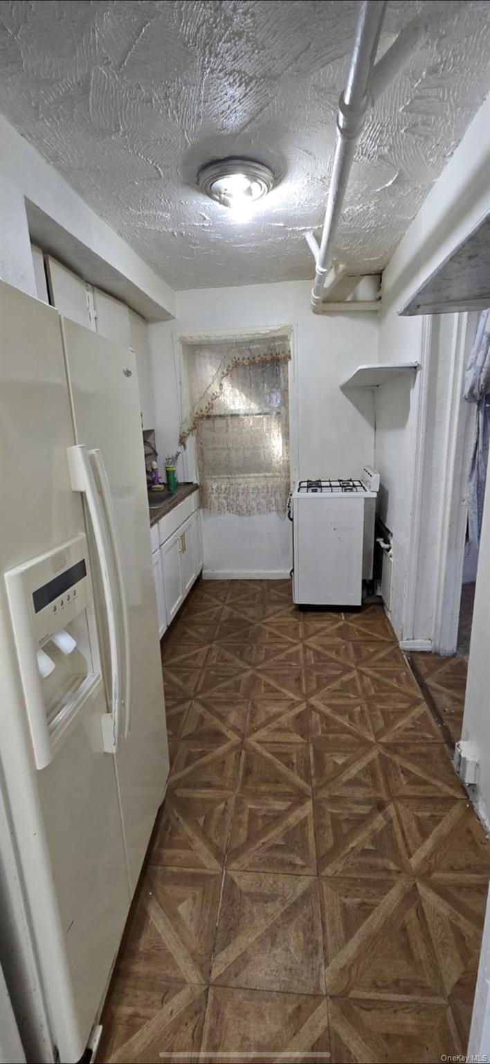 Single Family 188th Queens, NY 11423, MLS-1000526-9