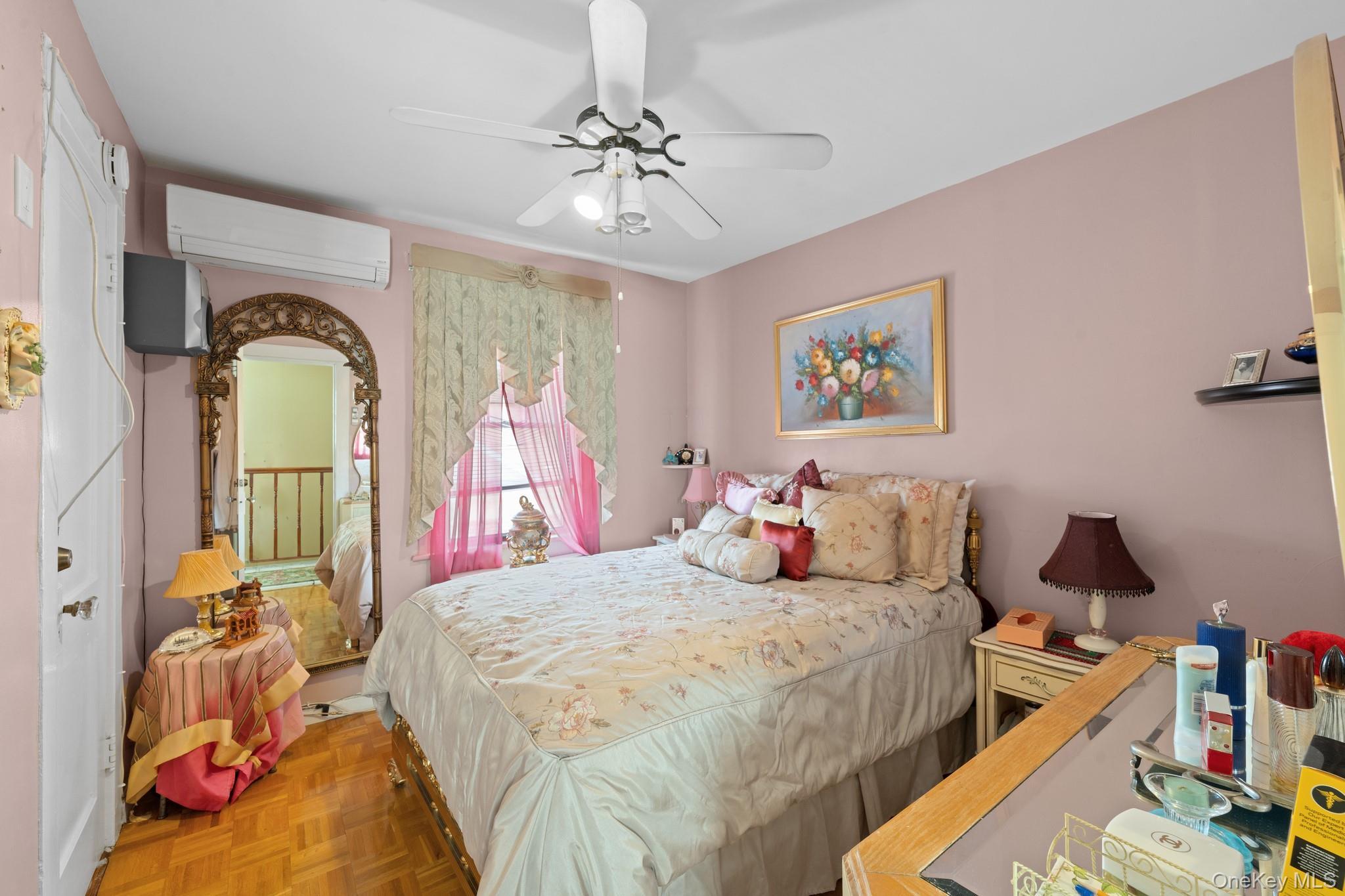 Single Family 101st Queens, NY 11414, MLS-1000564-11