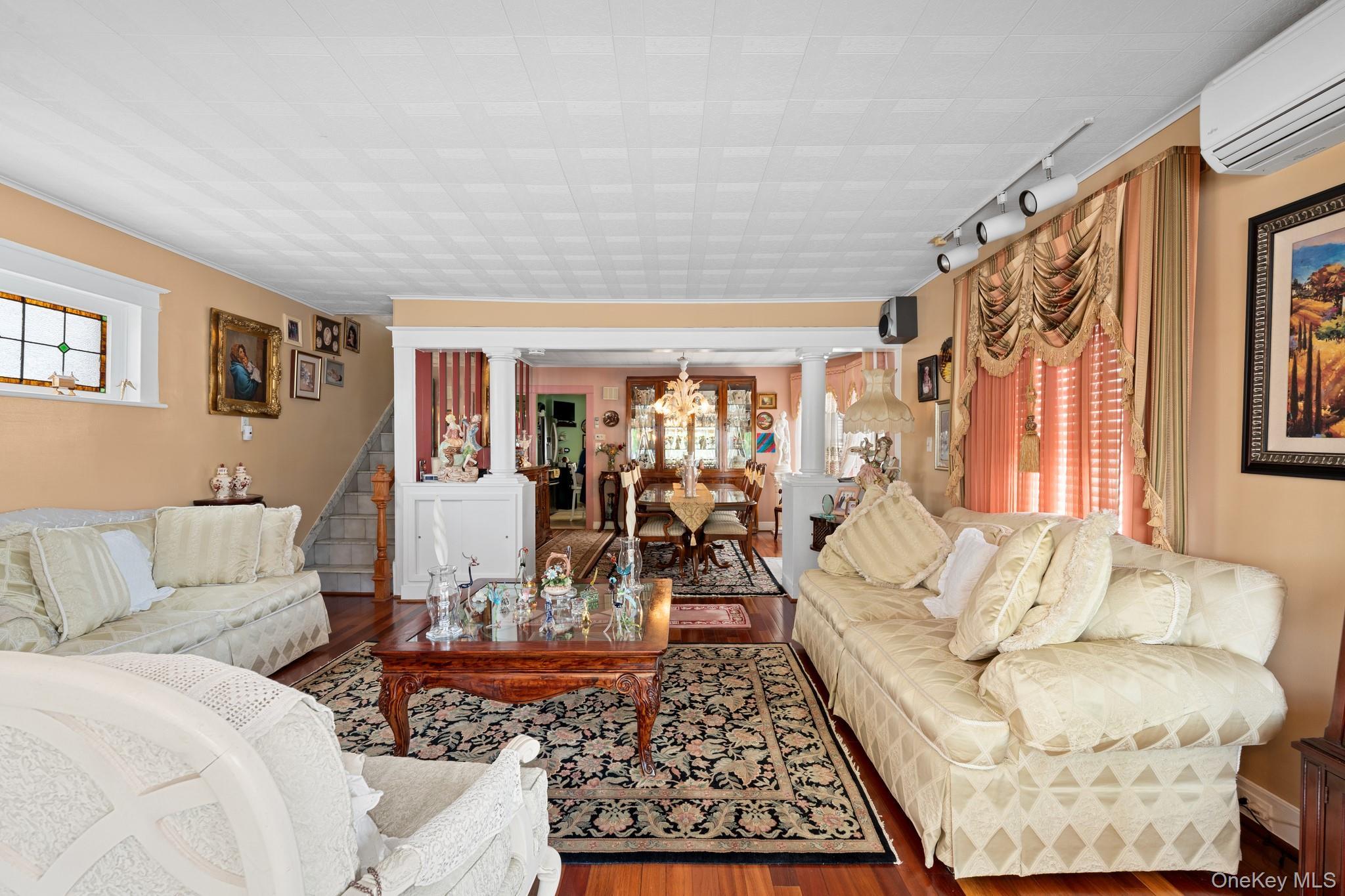 Single Family 101st Queens, NY 11414, MLS-1000564-21