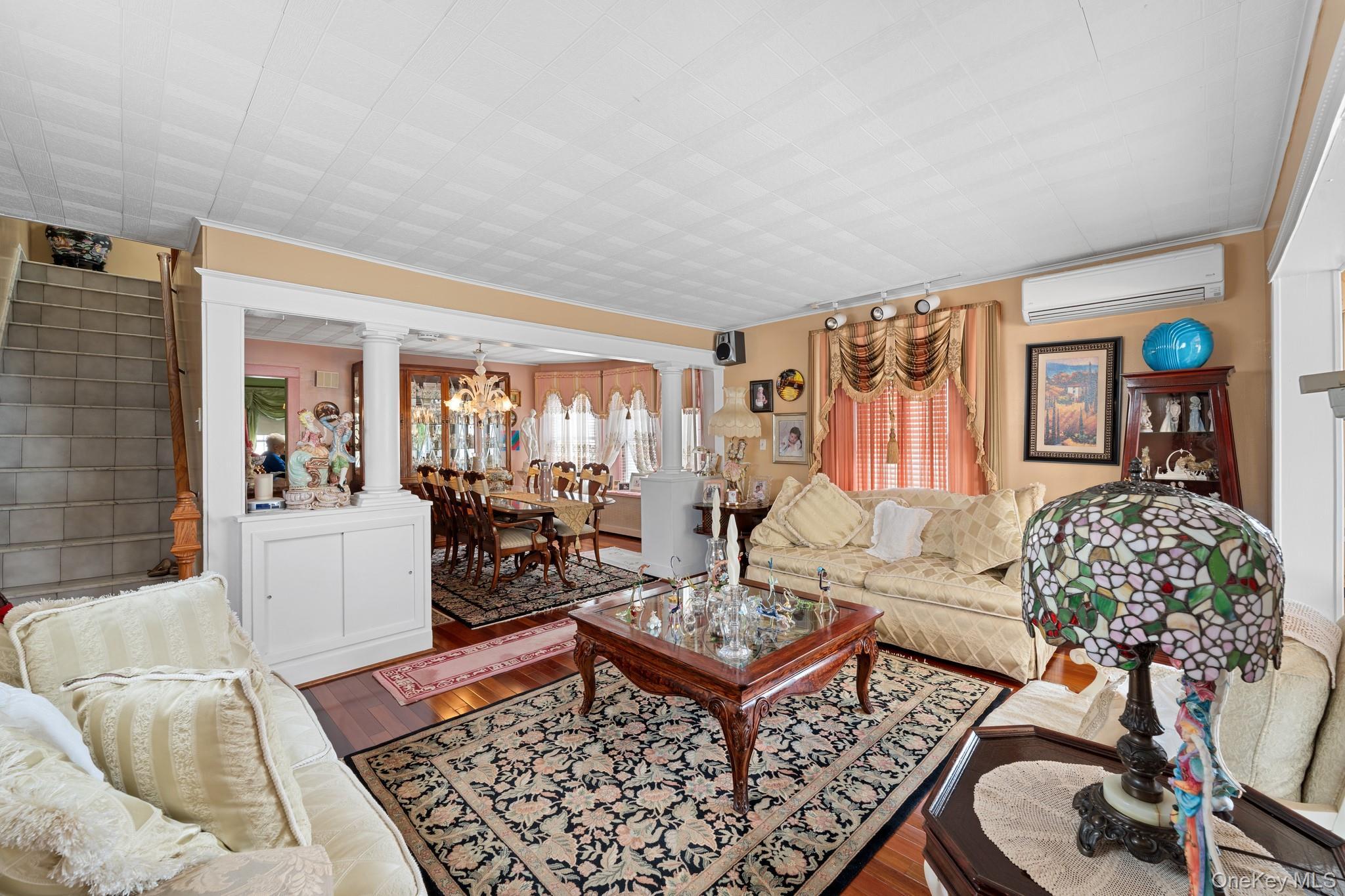 Single Family 101st Queens, NY 11414, MLS-1000564-23