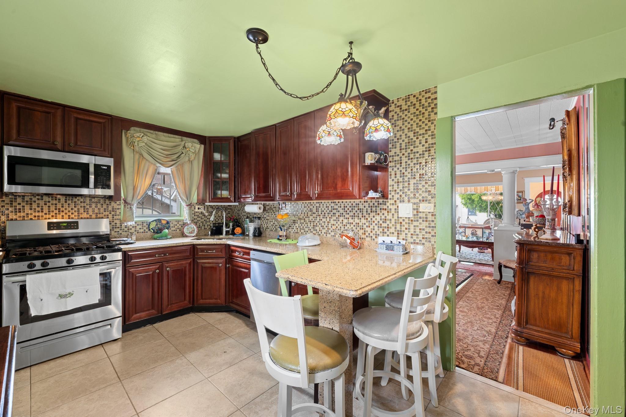 Single Family 101st Queens, NY 11414, MLS-1000564-30