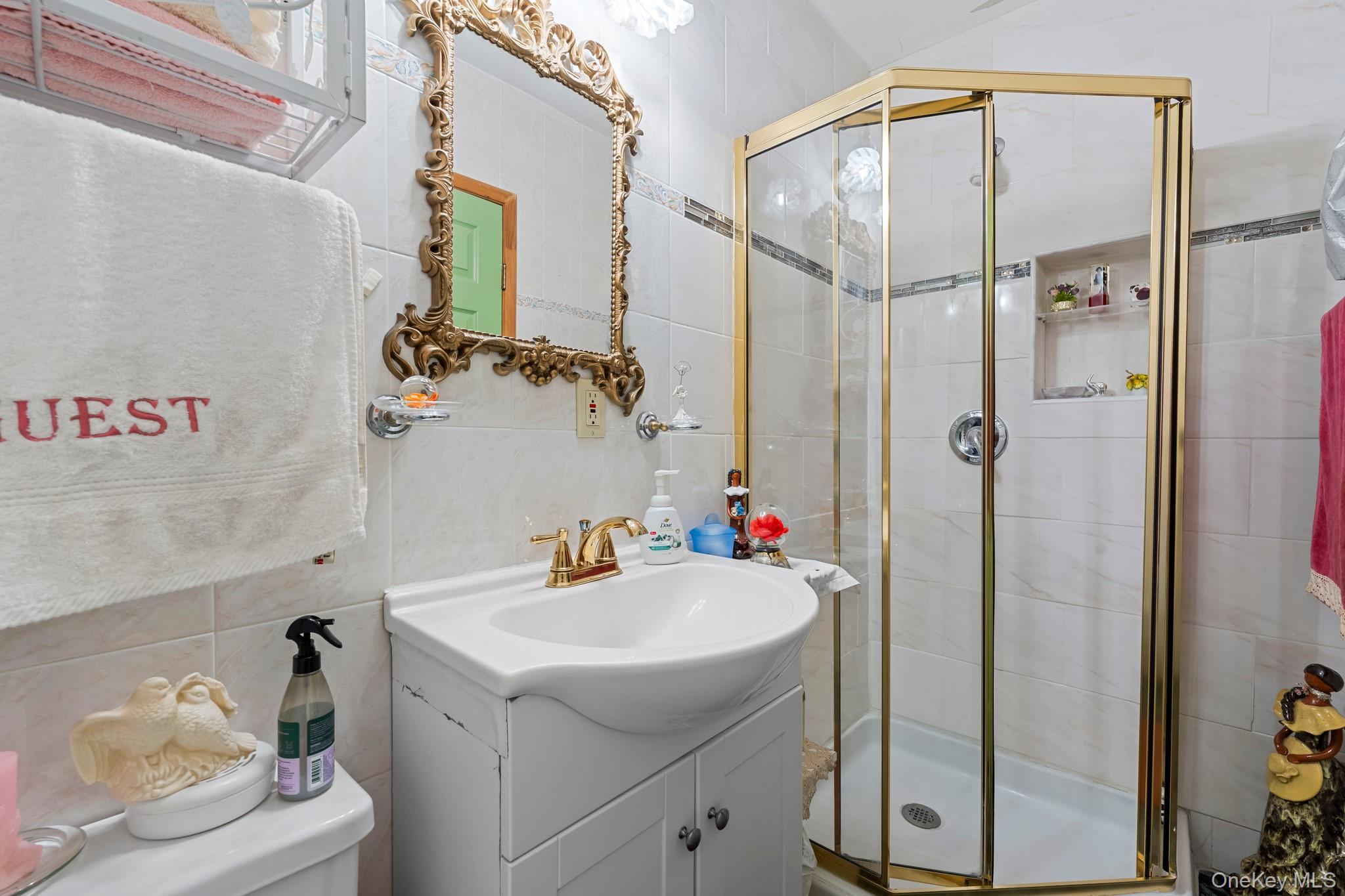 Single Family 101st Queens, NY 11414, MLS-1000564-35