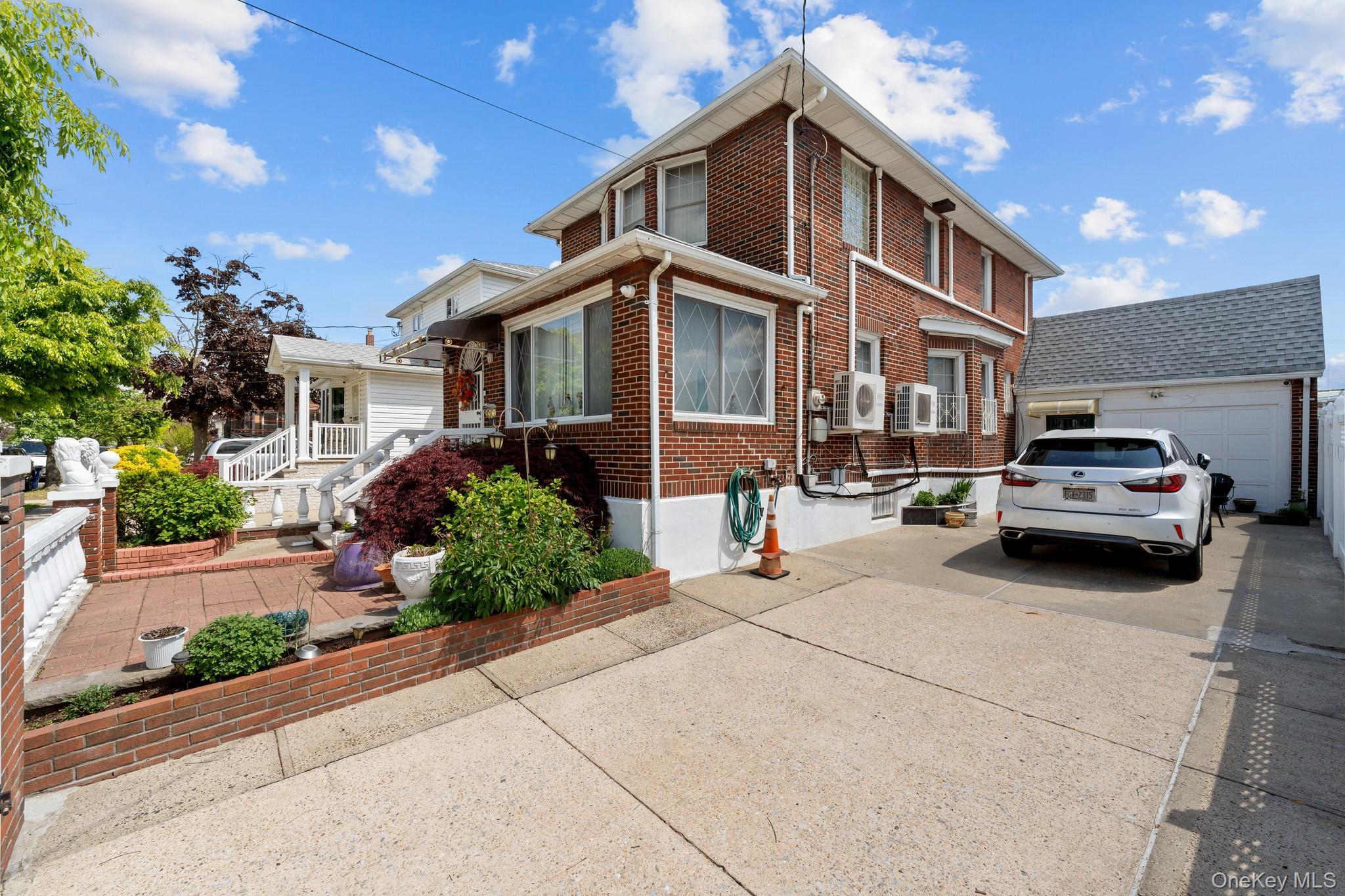 Single Family 101st Queens, NY 11414, MLS-1000564-4