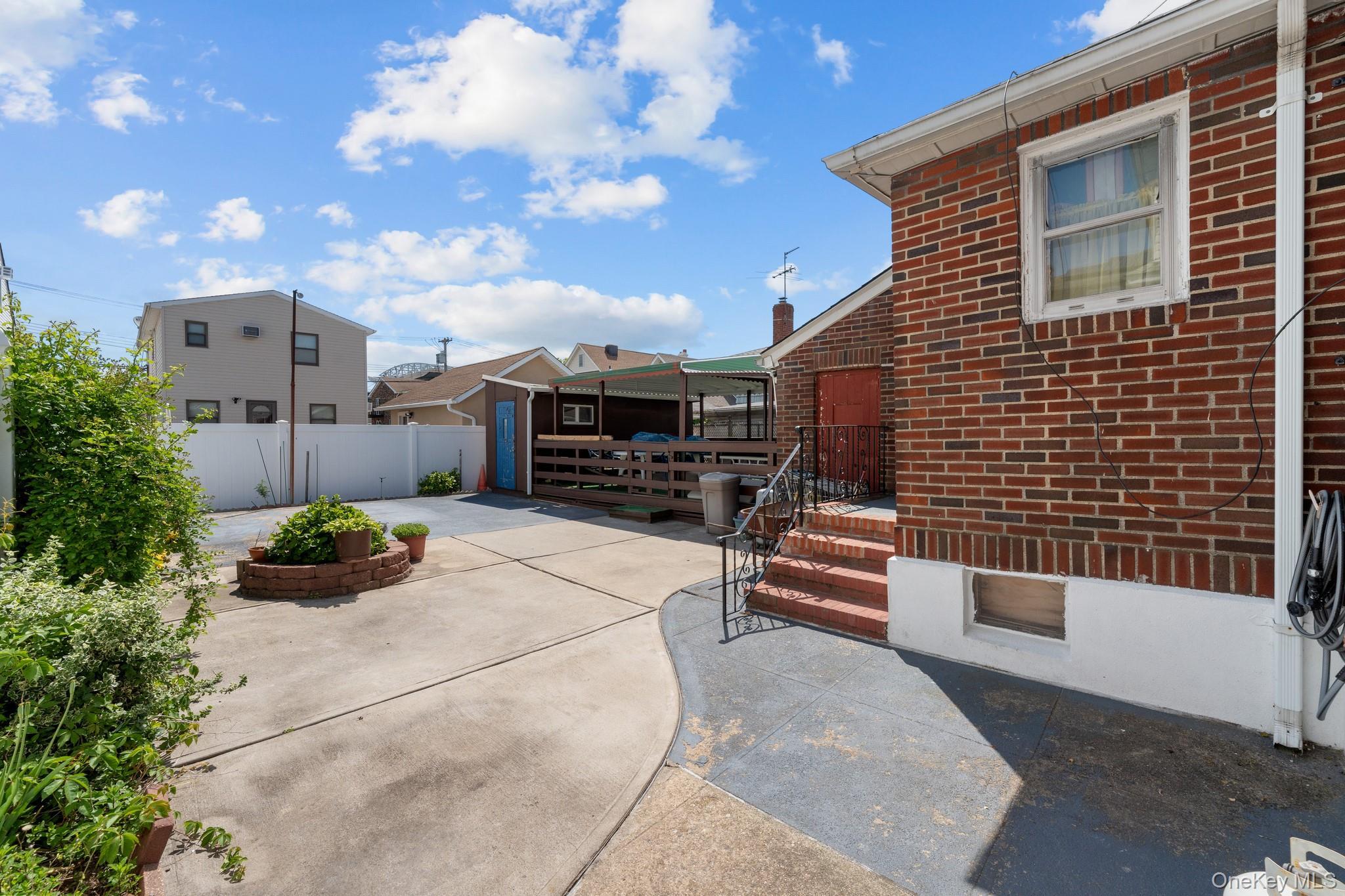 Single Family 101st Queens, NY 11414, MLS-1000564-5