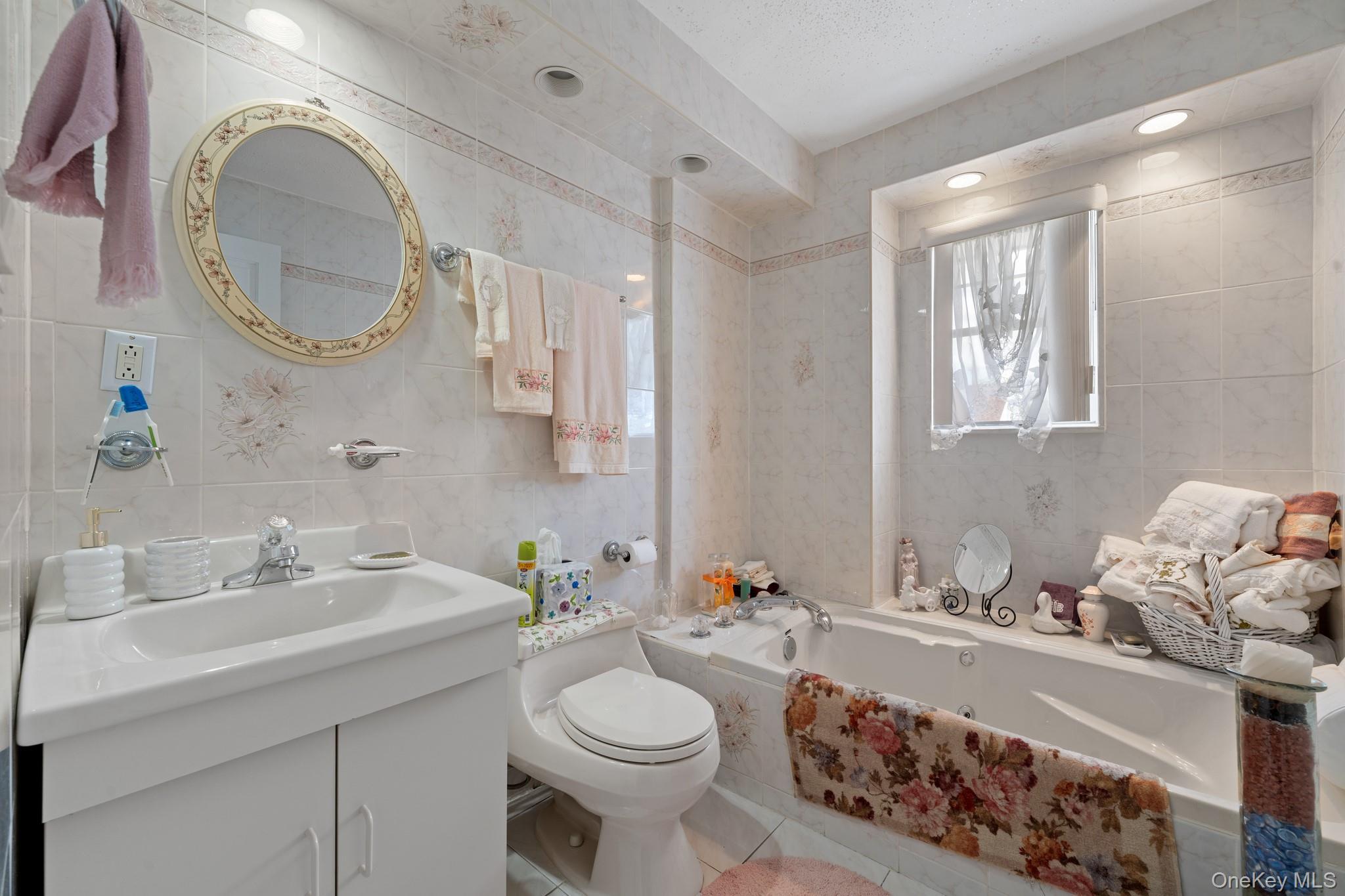 Single Family 101st Queens, NY 11414, MLS-1000564-9