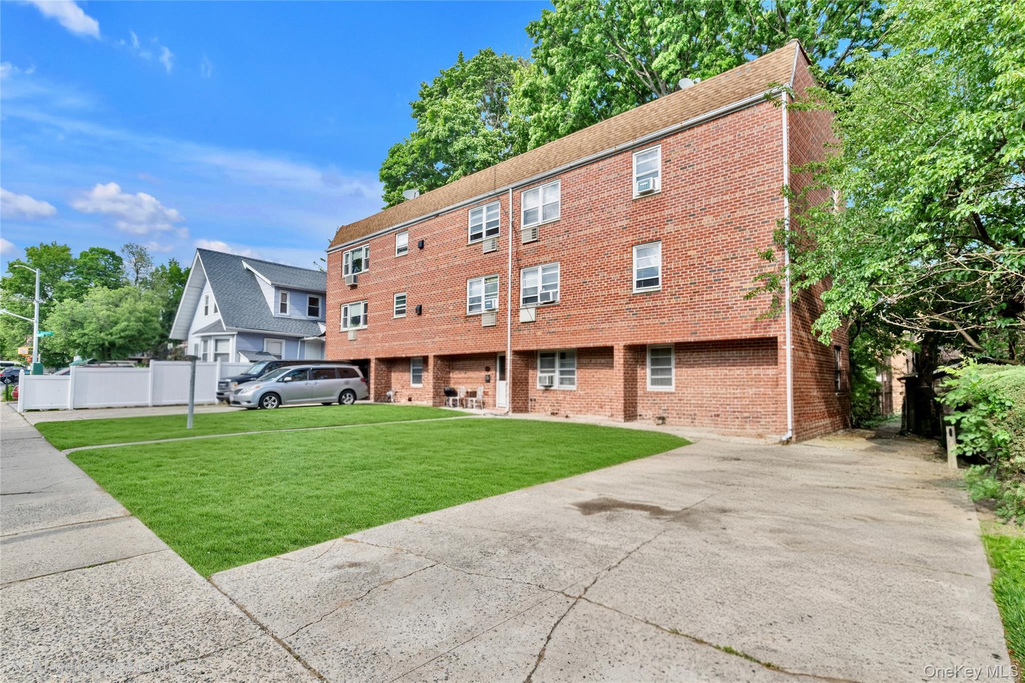 Single Family Utopia Parkway Queens, NY 11358, MLS-1000582-2