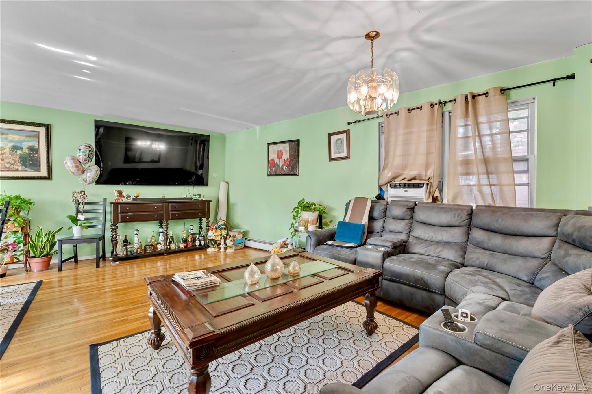 Single Family Utopia Parkway Queens, NY 11358, MLS-1000582-7