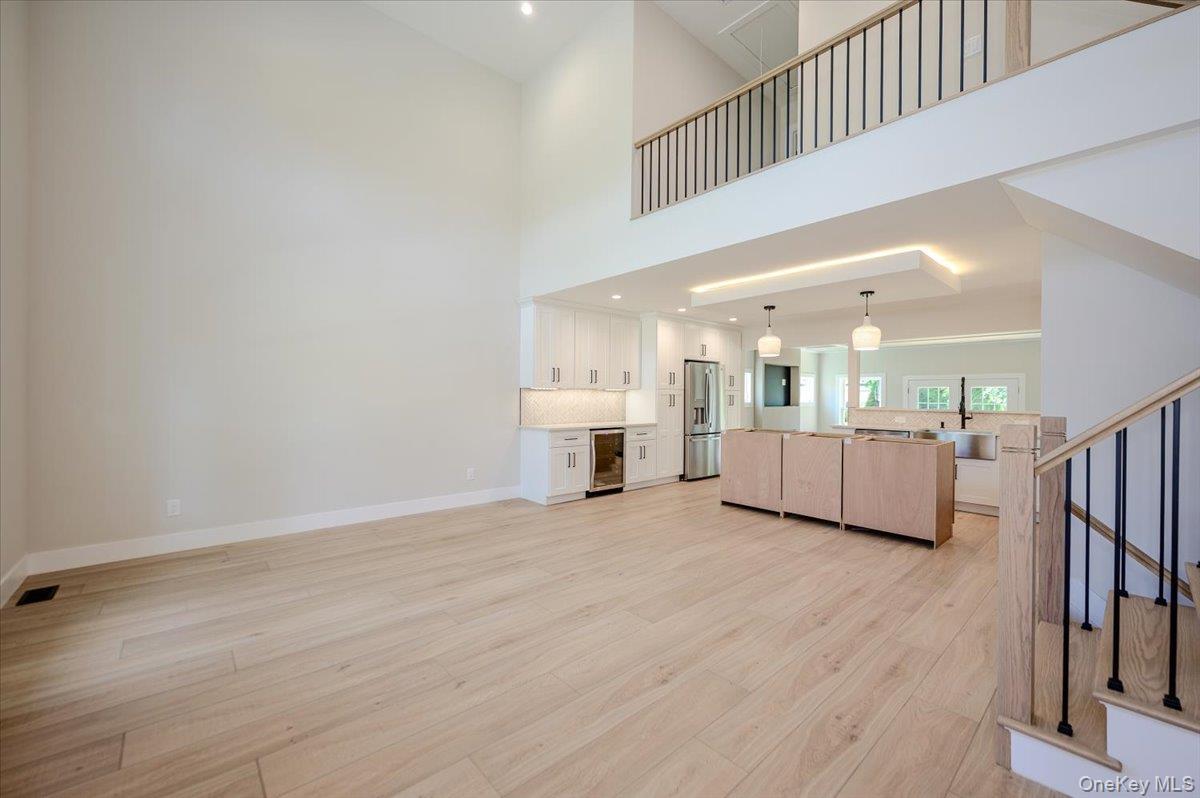 Single Family Barbara Court Nassau County, NY 11710, MLS-1000595-3