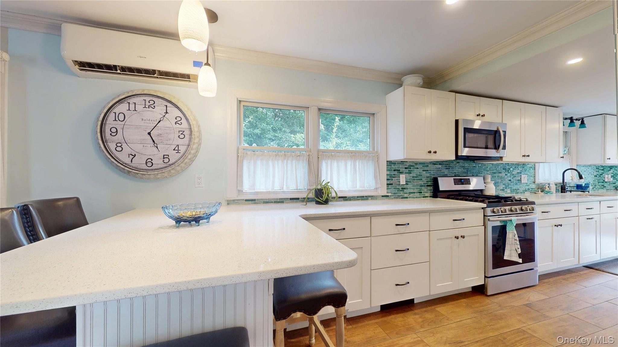 Single Family Summit Boulevard Suffolk County, NY 11977, MLS-1000601-5