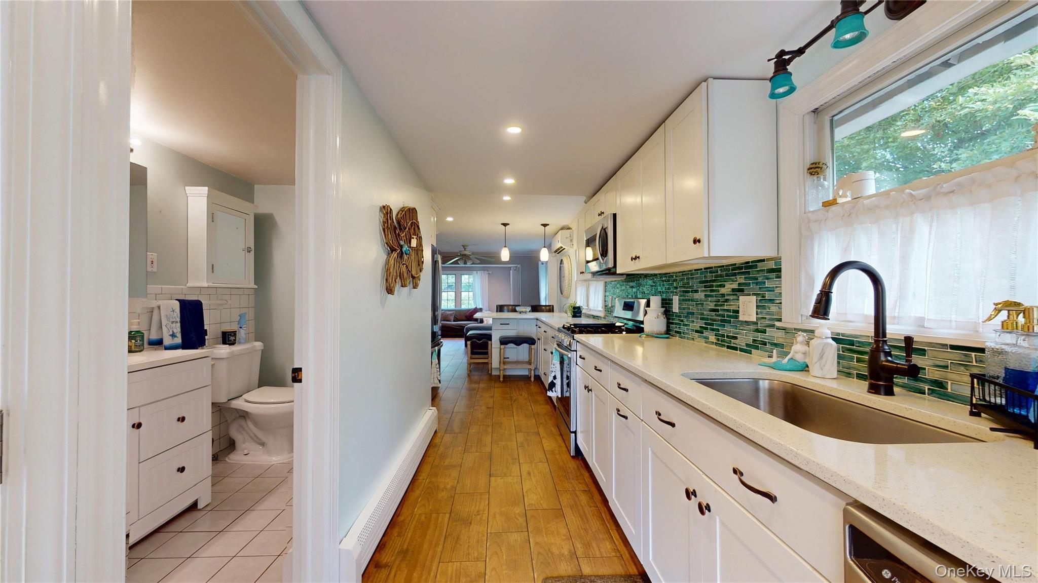 Single Family Summit Boulevard Suffolk County, NY 11977, MLS-1000601-9