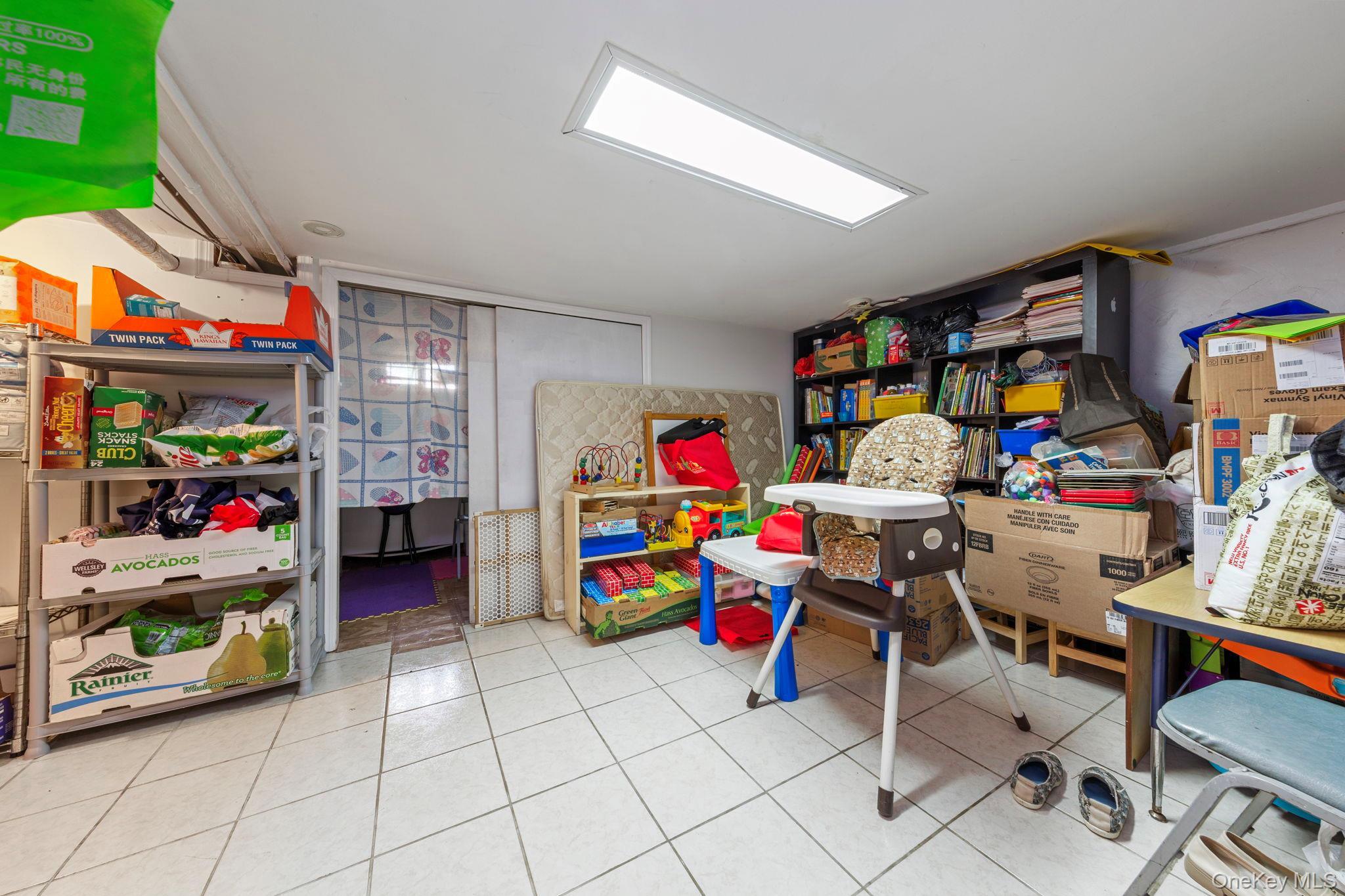 Single Family Burns Queens, NY 11375, MLS-1000666-24