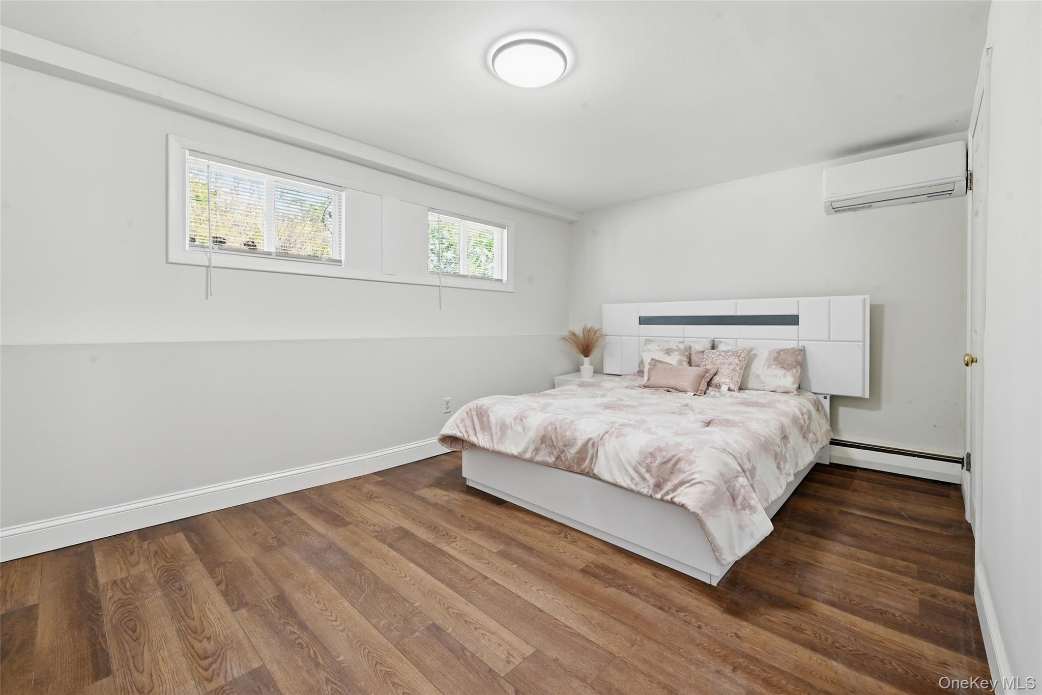 Single Family Park Drive E Nassau County, NY 11791, MLS-1000693-22