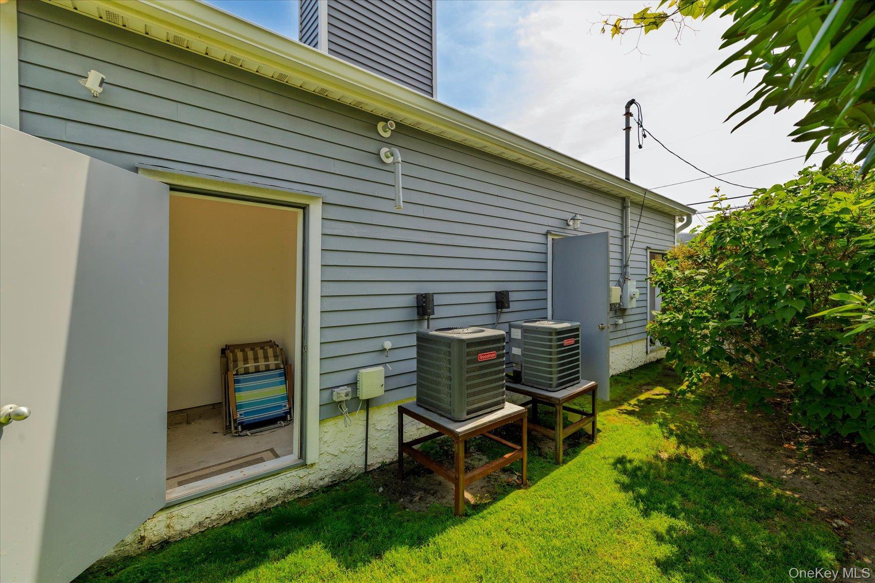 Single Family Bath Street  Nassau County, NY 11561, MLS-1000703-29