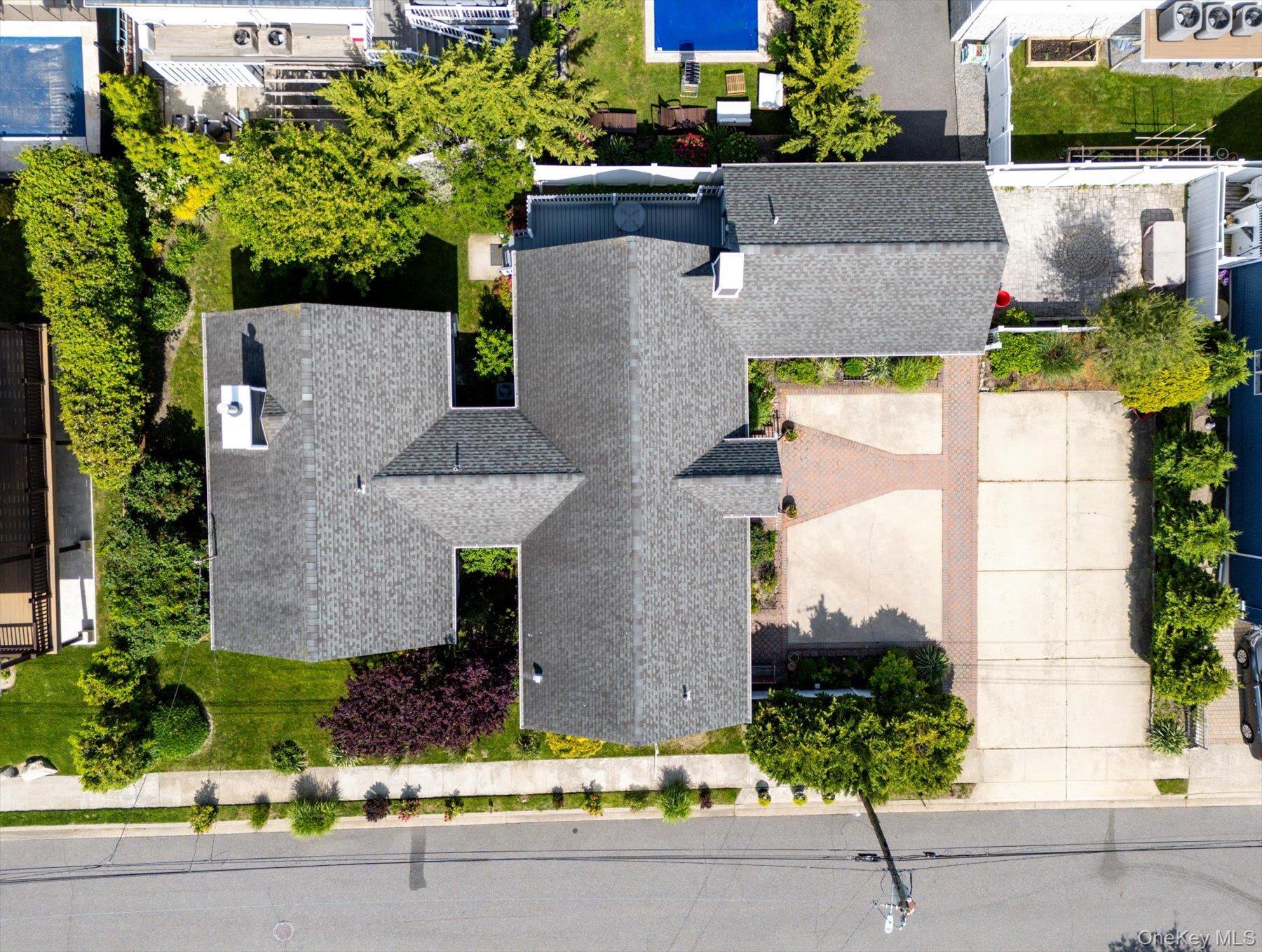 Single Family Bath Street  Nassau County, NY 11561, MLS-1000703-36