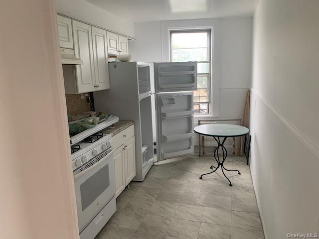 Apartment Sackett Ave  Bronx, NY 10461, MLS-1000715-4