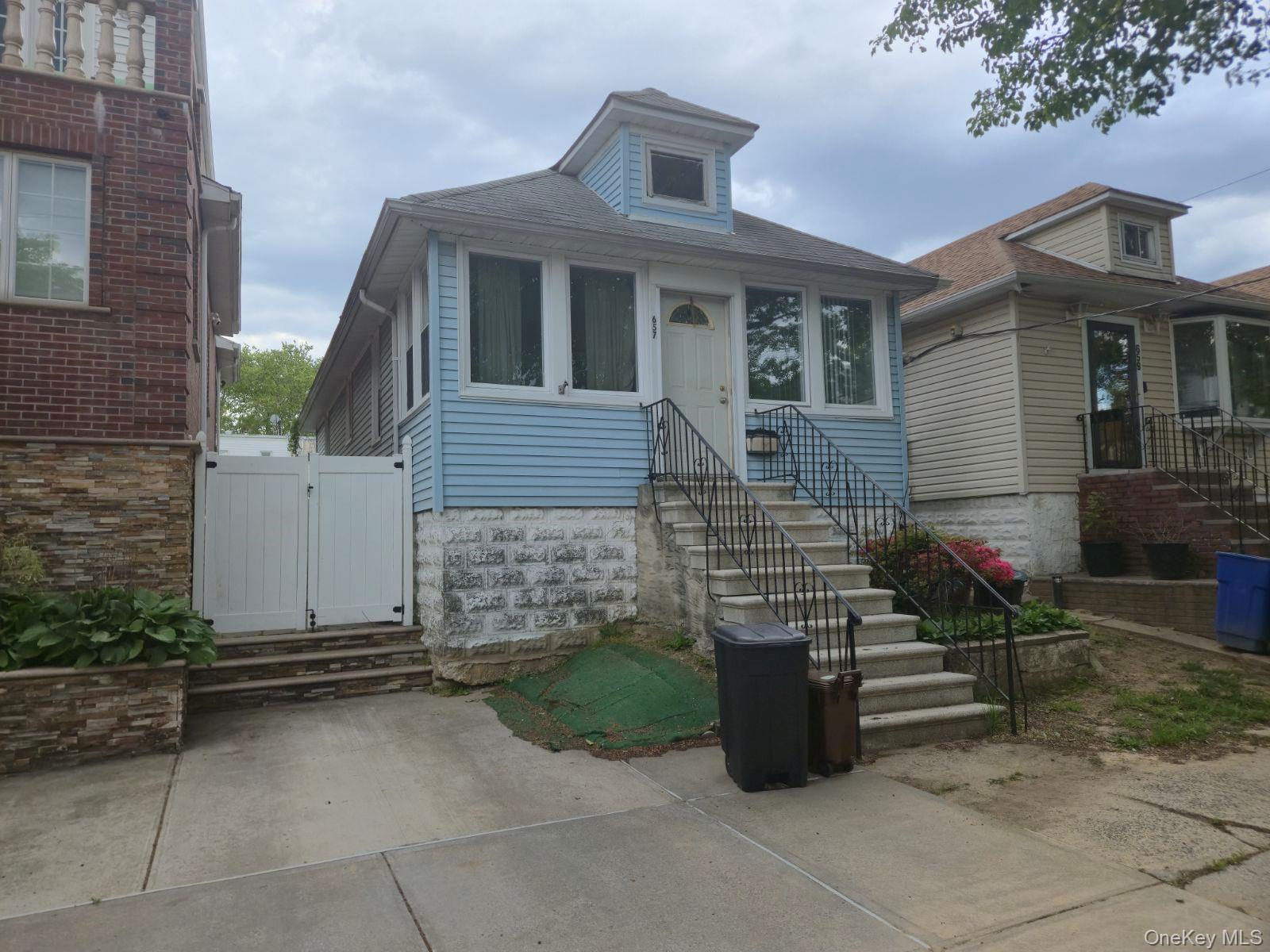 Single Family Wilcox  Bronx, NY 10465, MLS-1000735-2