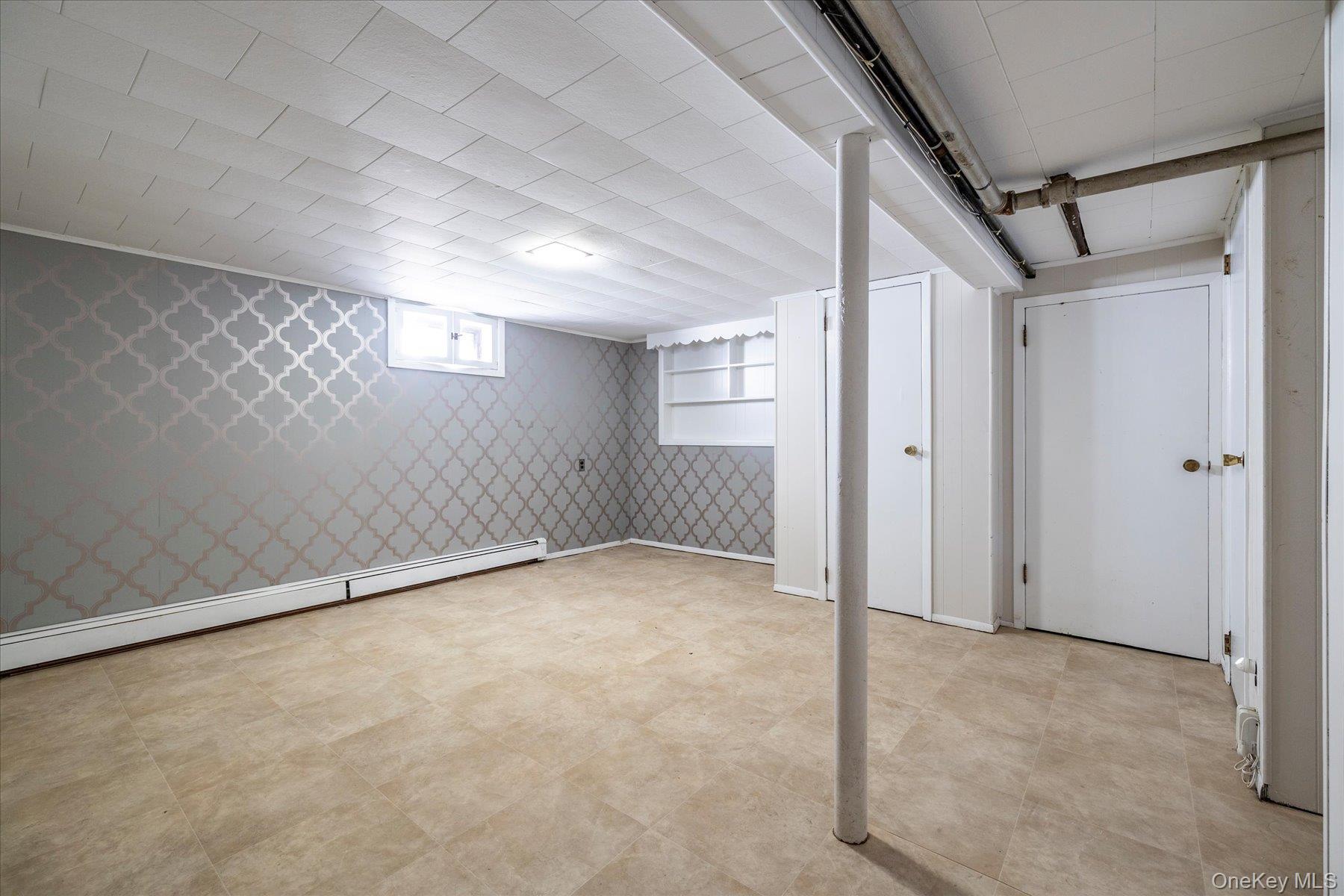 Single Family 6th Queens, NY 11357, MLS-1000755-11