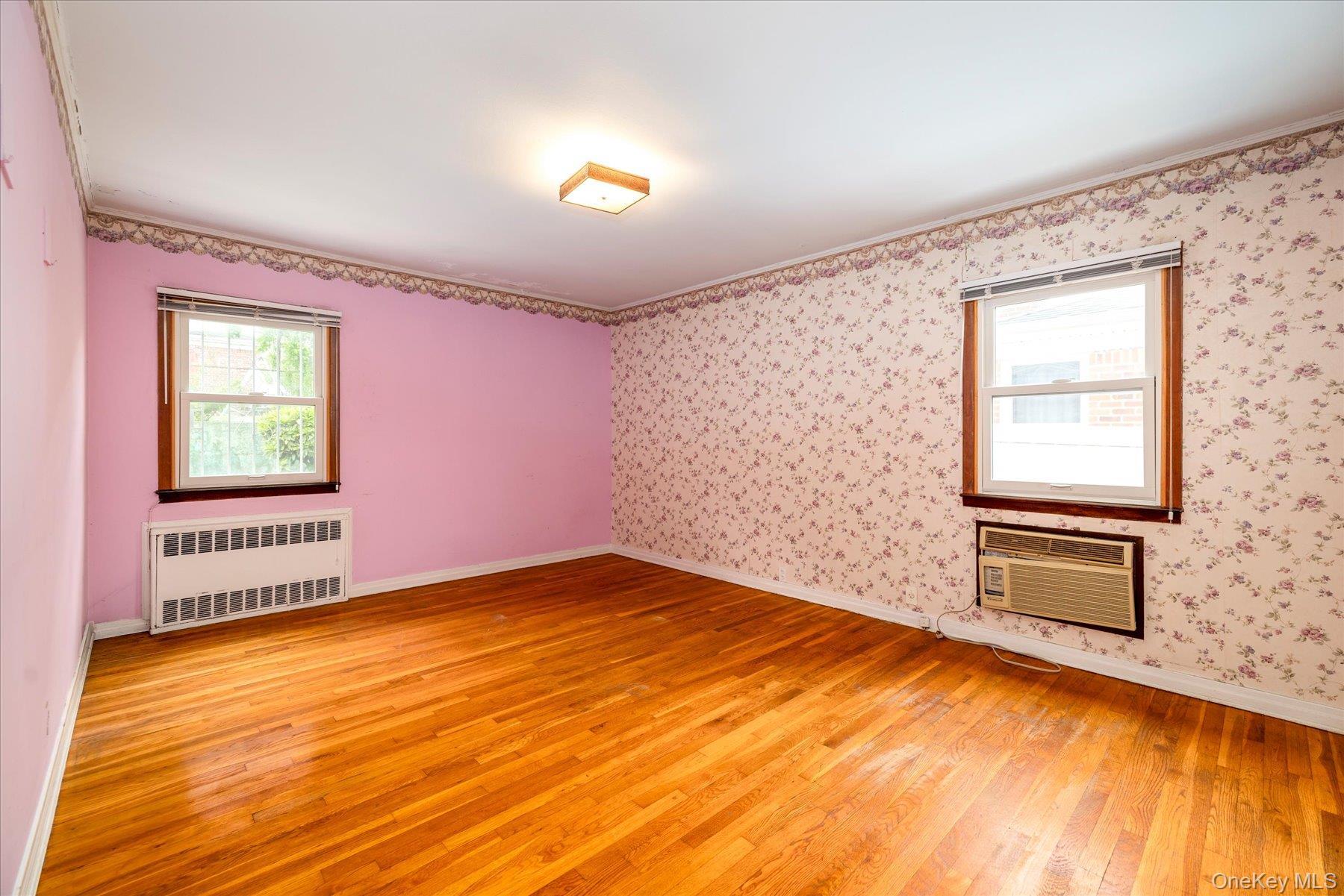 Single Family 6th Queens, NY 11357, MLS-1000755-15