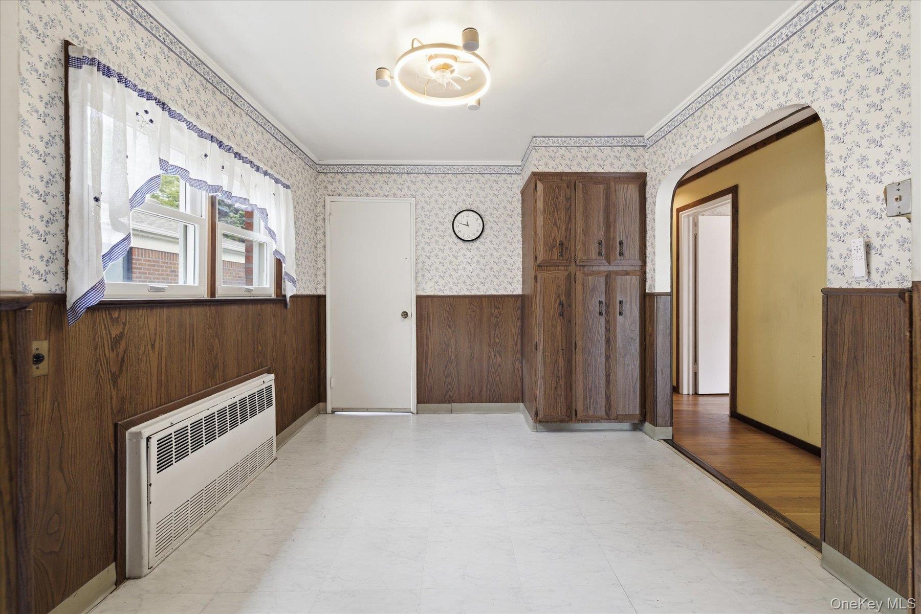 Single Family 6th Queens, NY 11357, MLS-1000755-24
