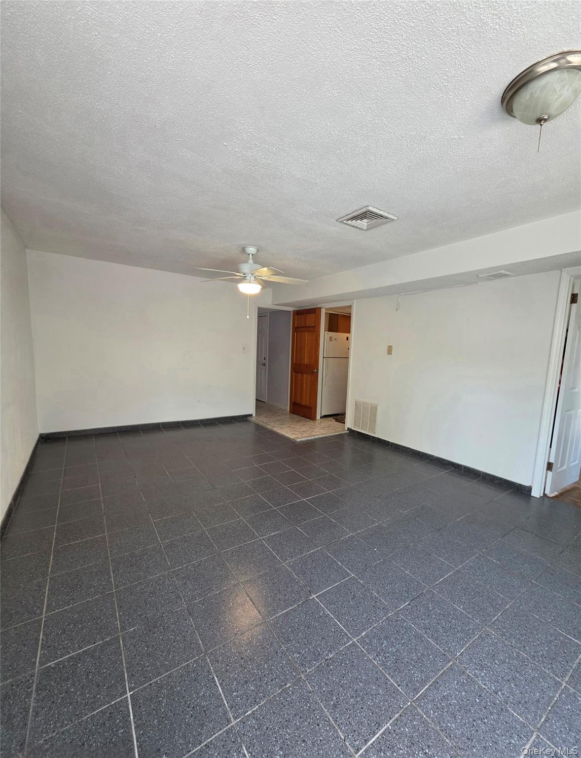 Single Family 165th Avenue  Queens, NY 11414, MLS-1000788-18