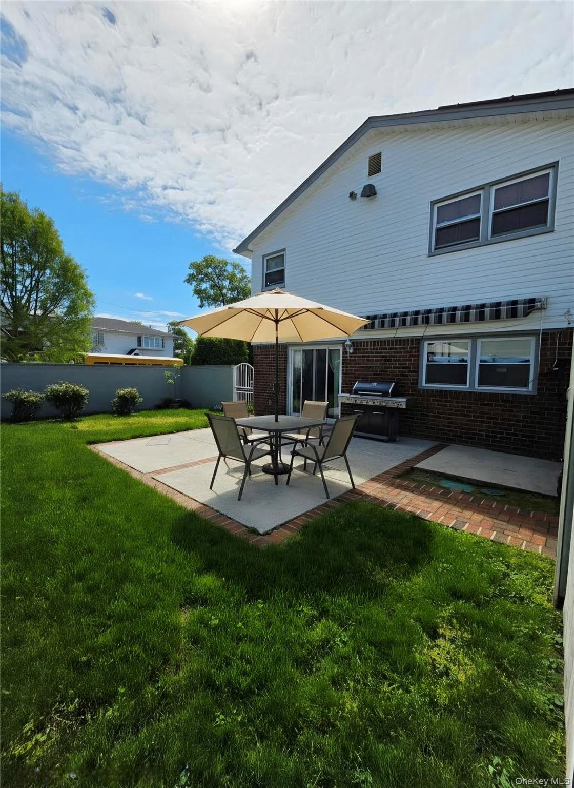 Single Family 165th Avenue  Queens, NY 11414, MLS-1000788-23