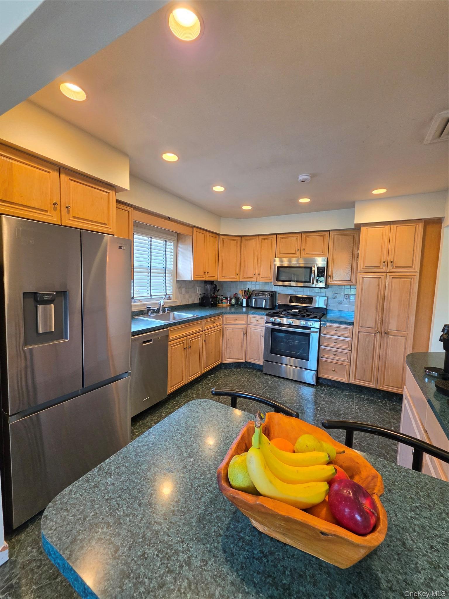 Single Family 165th Avenue  Queens, NY 11414, MLS-1000788-9