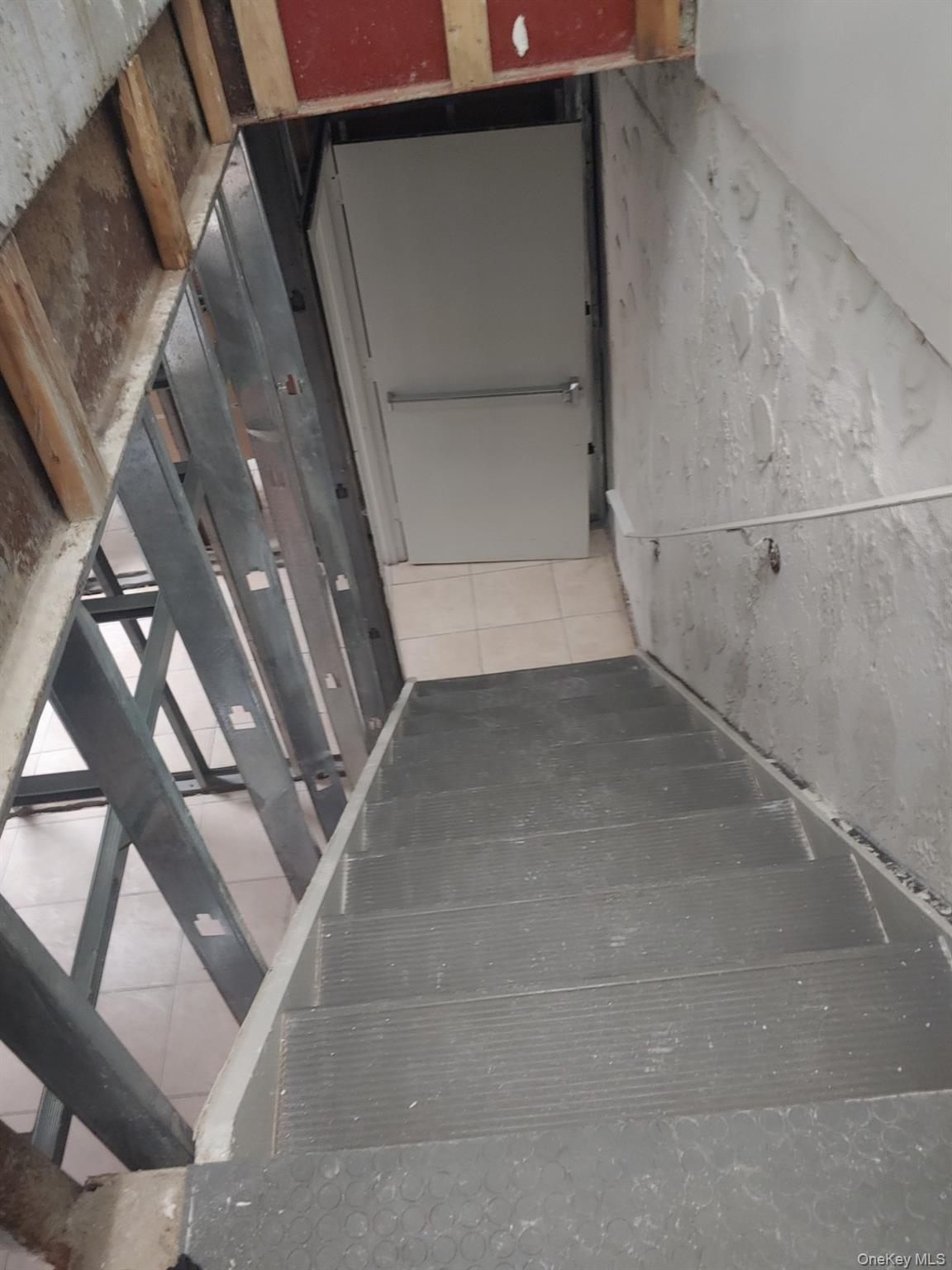 Commercial Lease Hillside Ave  Queens, NY 11426, MLS-1000793-11