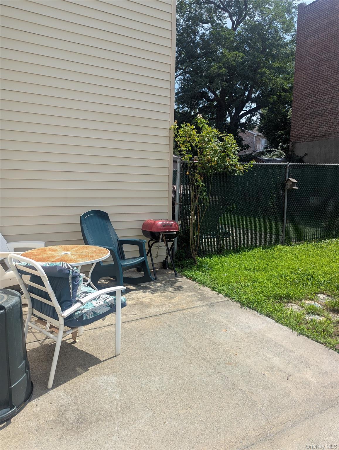 Single Family Lawton Avenue  Bronx, NY 10465, MLS-1000802-11