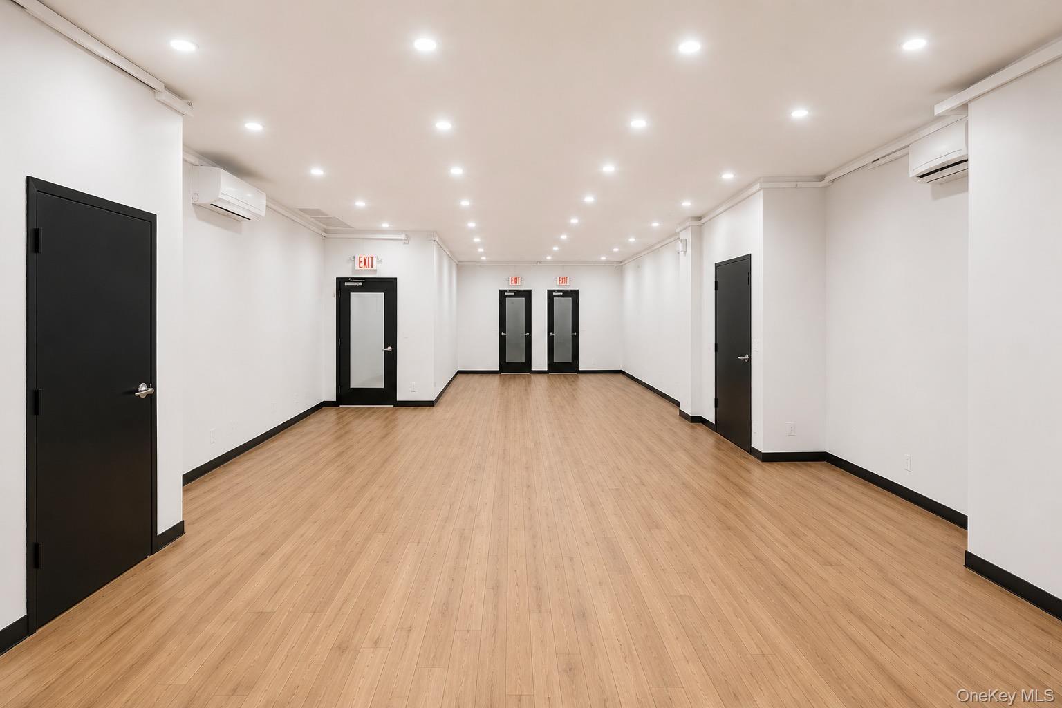 Commercial Lease Broadway Brooklyn, NY 11206, MLS-1000806-3