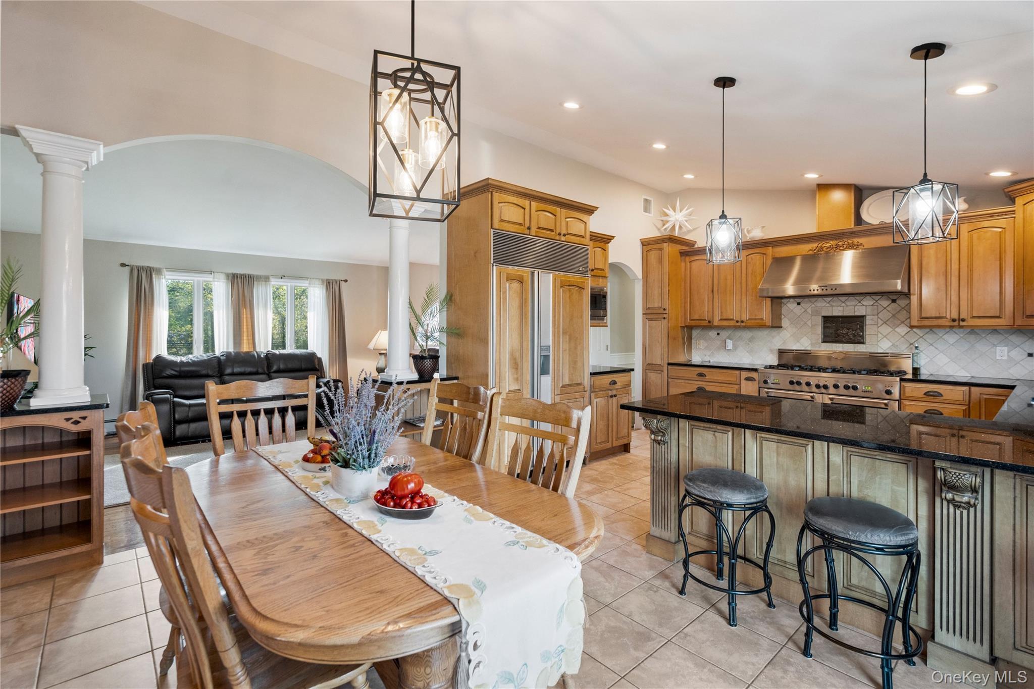 Single Family Biltmore Avenue Extension  Suffolk County, NY 11769, MLS-1000816-22