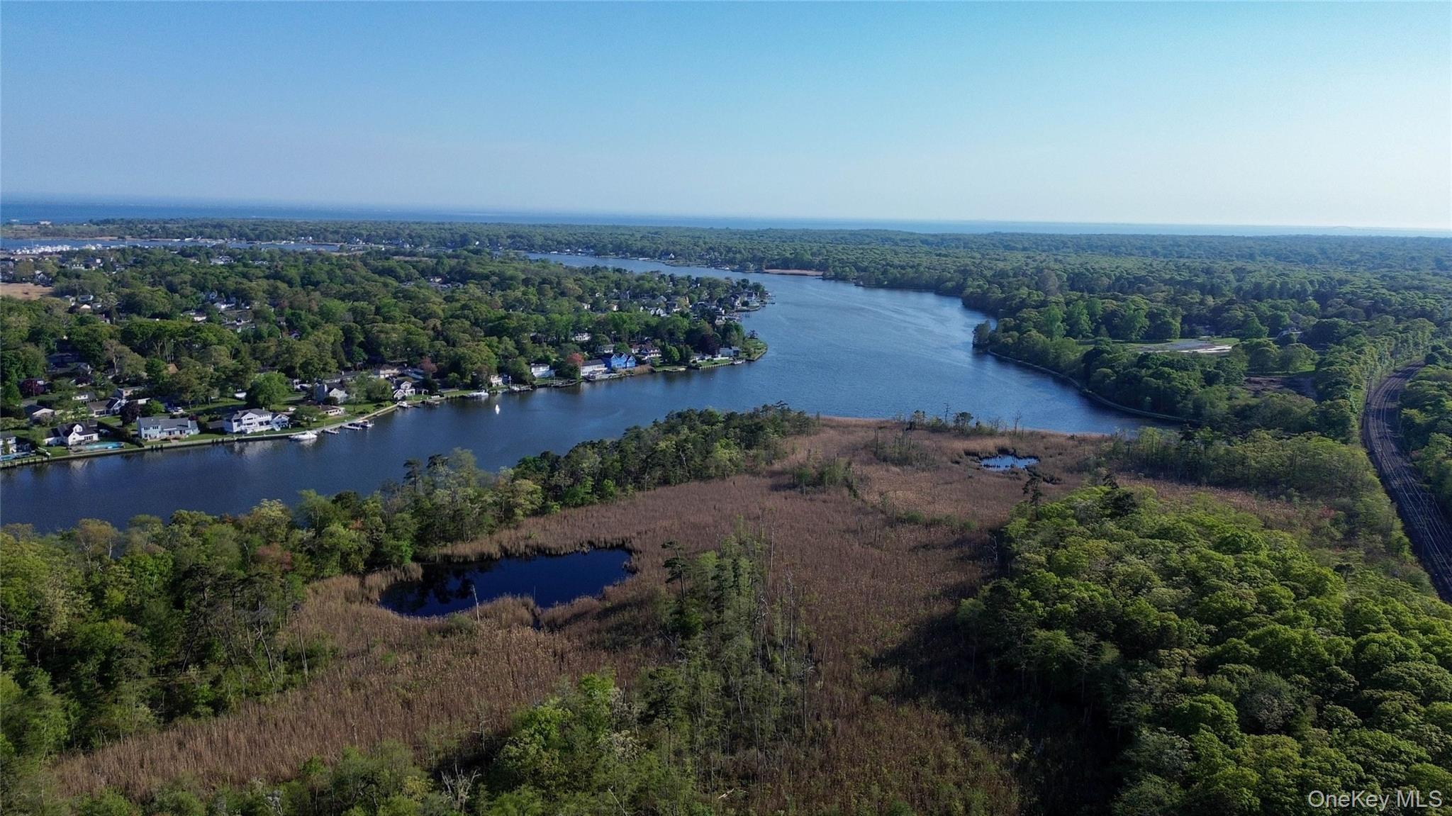 Single Family Biltmore Avenue Extension  Suffolk County, NY 11769, MLS-1000816-5