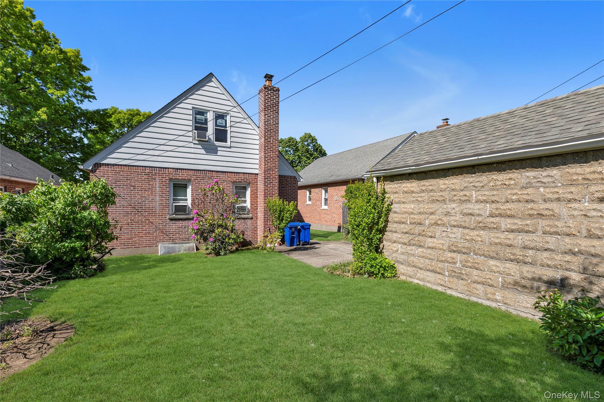 Single Family Effington Queens, NY 11358, MLS-1000819-18