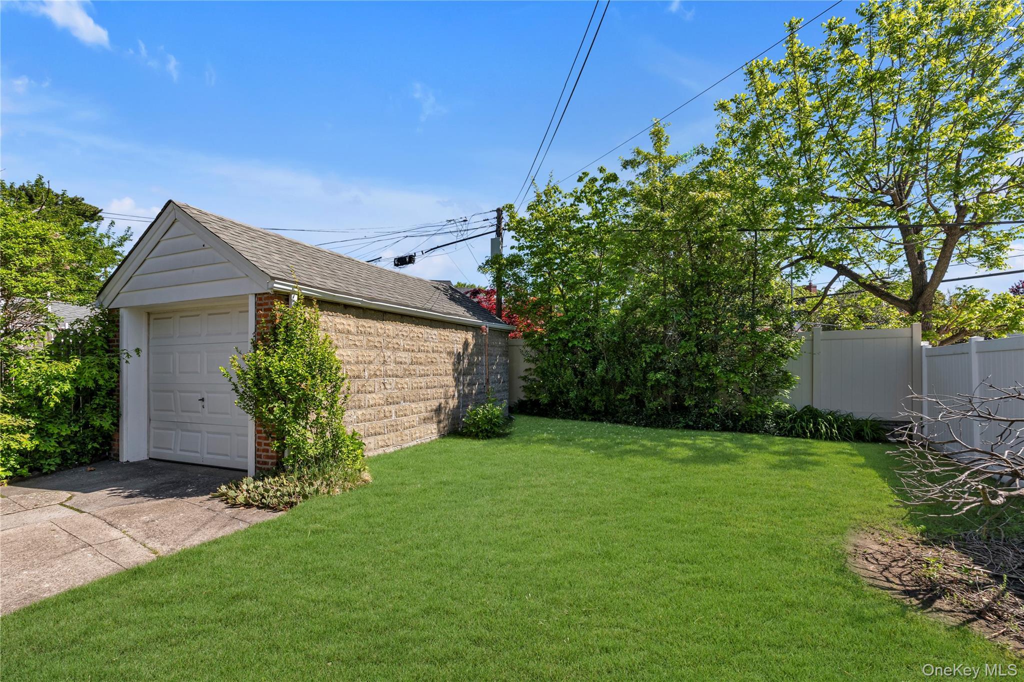 Single Family Effington Queens, NY 11358, MLS-1000819-19