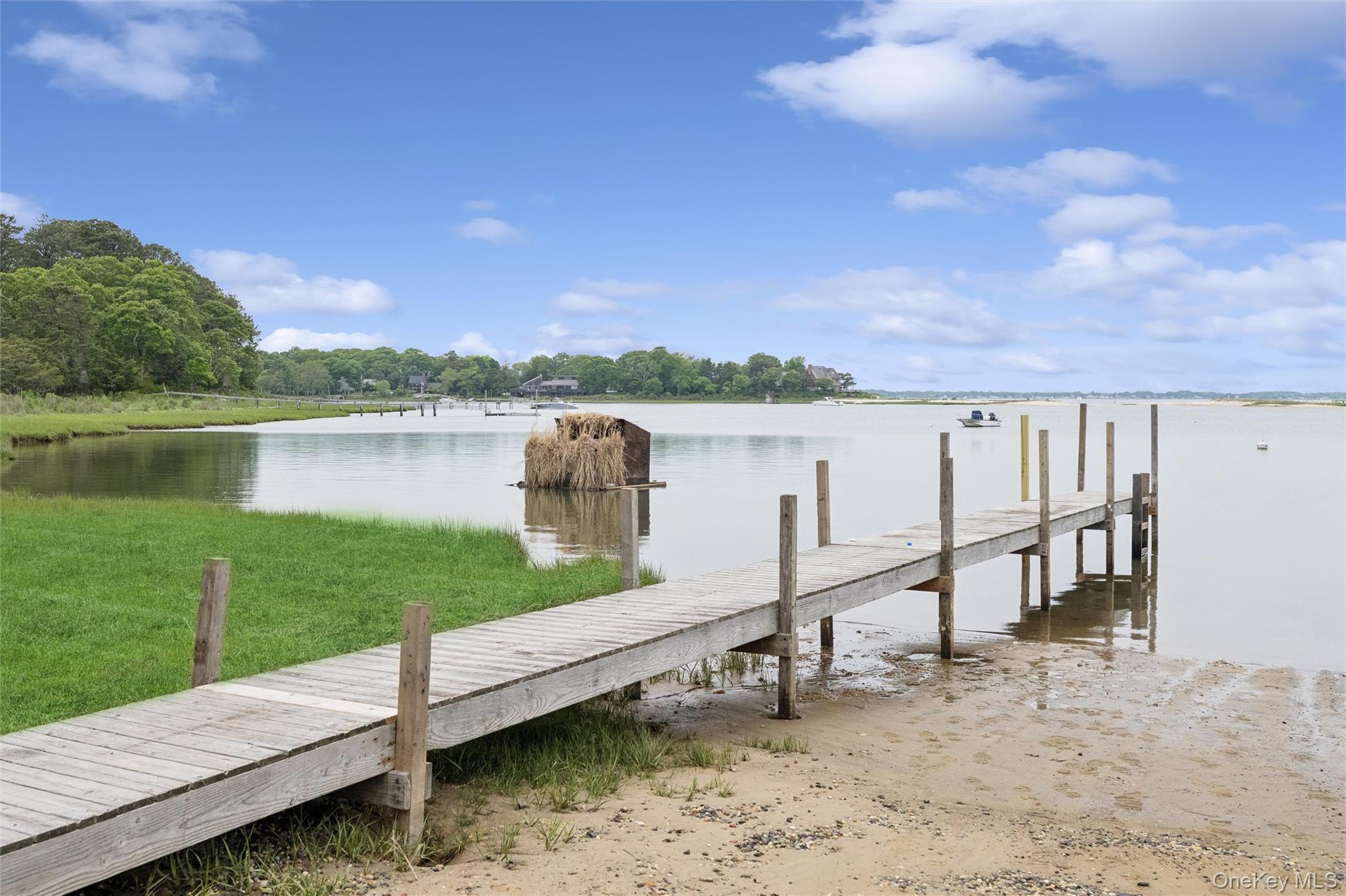 Single Family Red Creek Road  Suffolk County, NY 11946, MLS-1000827-33