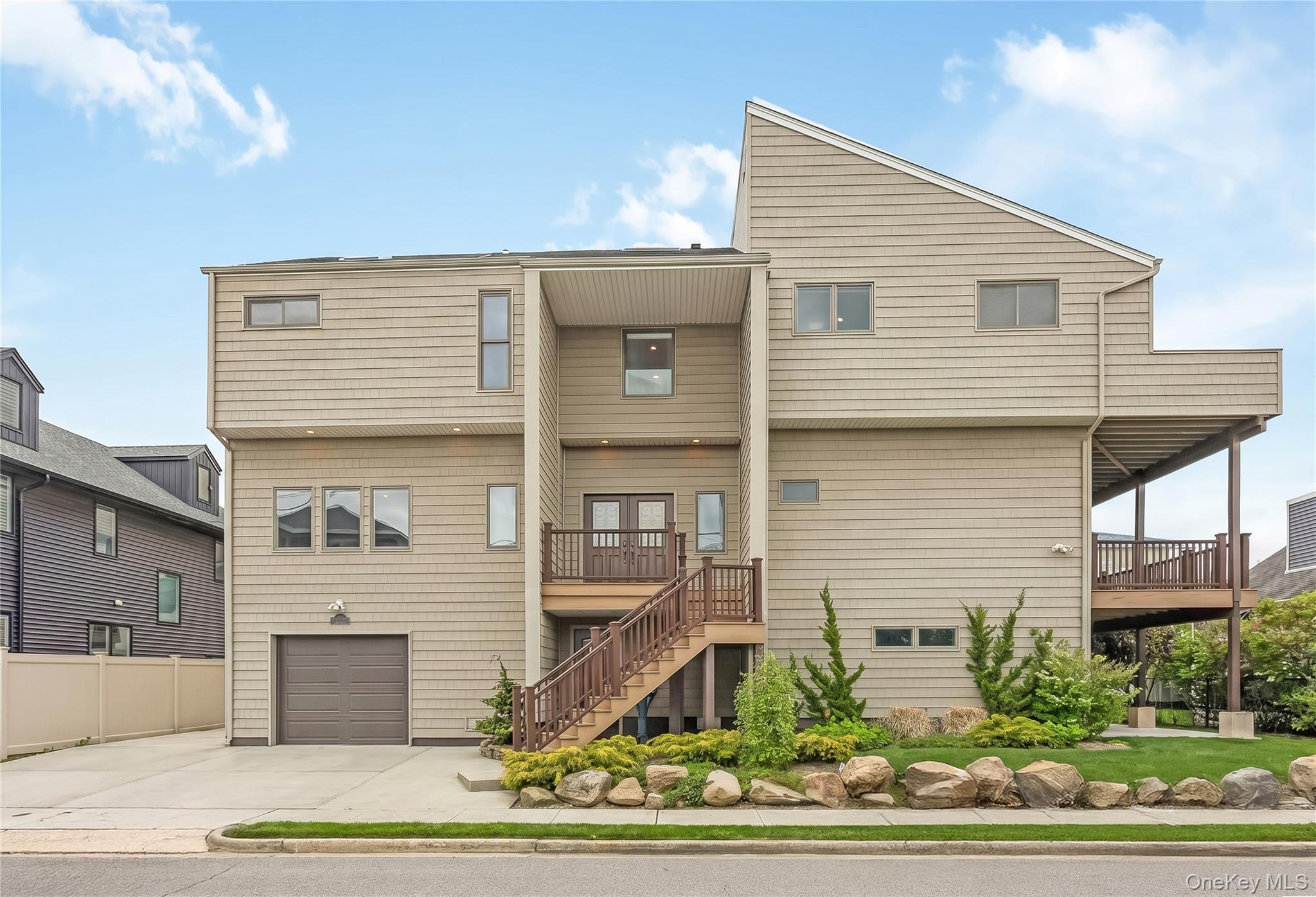 Single Family Bath Street Nassau County, NY 11561, MLS-1000872-2