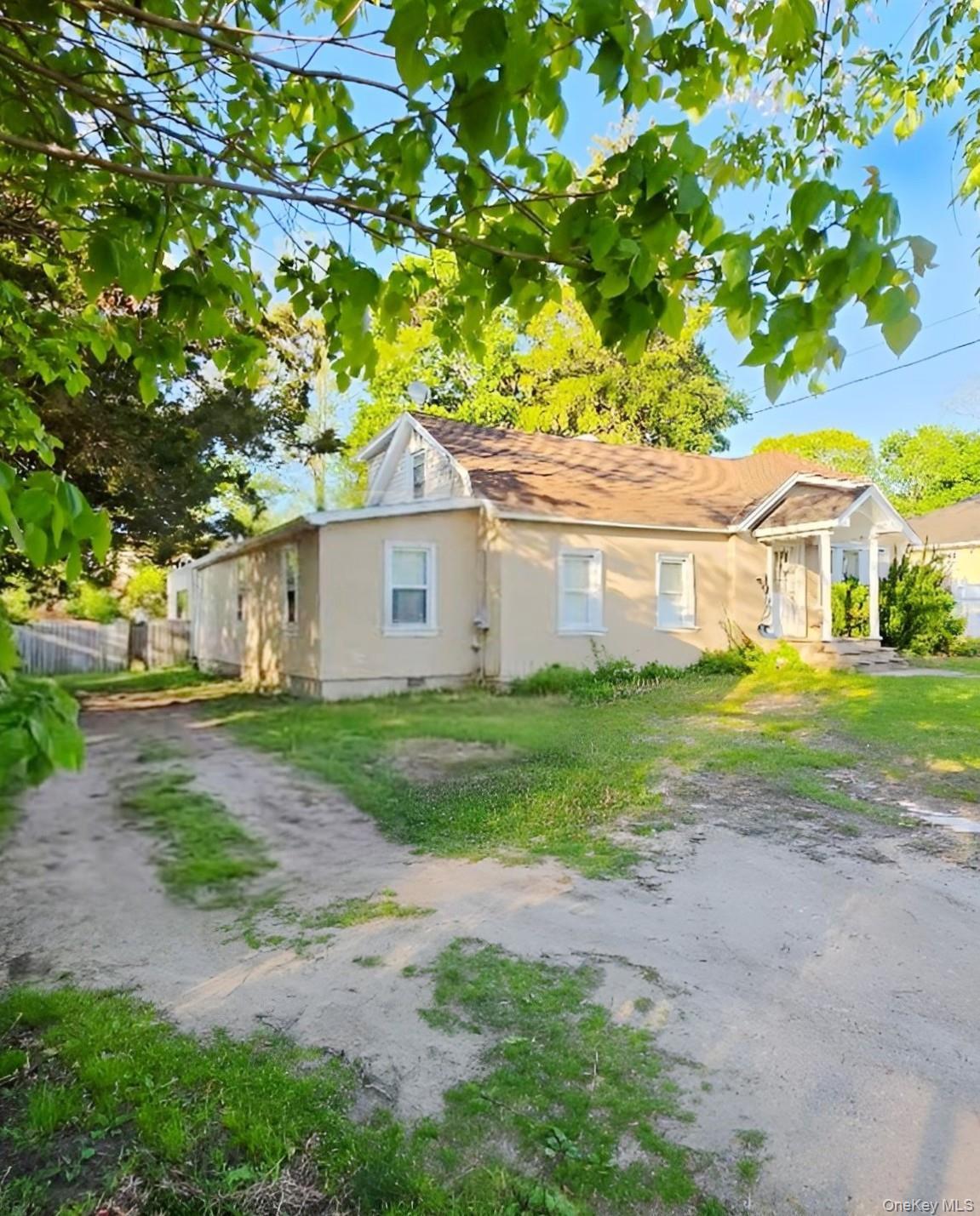 Single Family Half Hollow Road Suffolk County, NY 11729, MLS-1000893-3