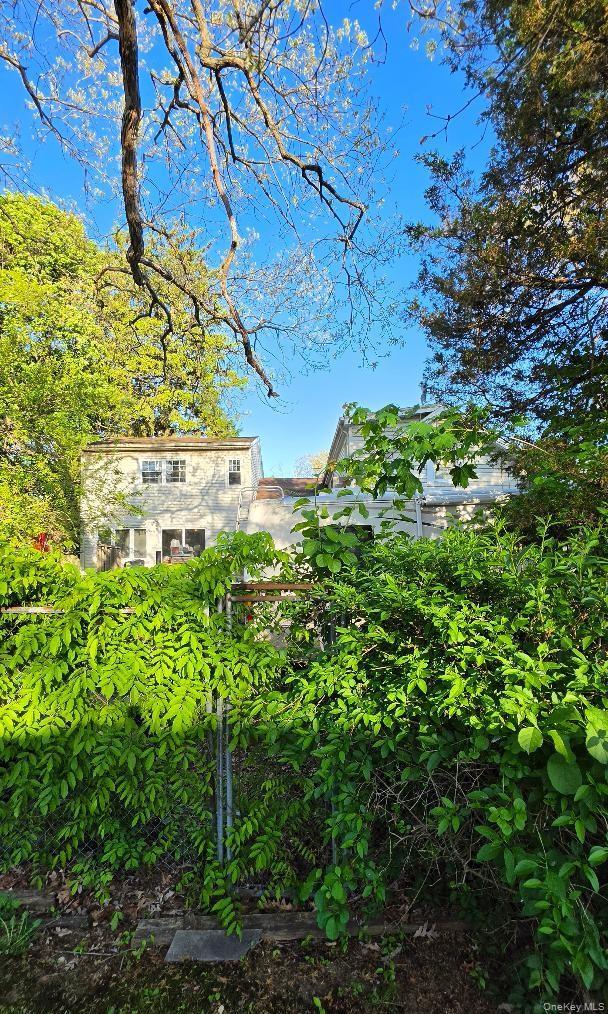 Single Family Half Hollow Road Suffolk County, NY 11729, MLS-1000893-6